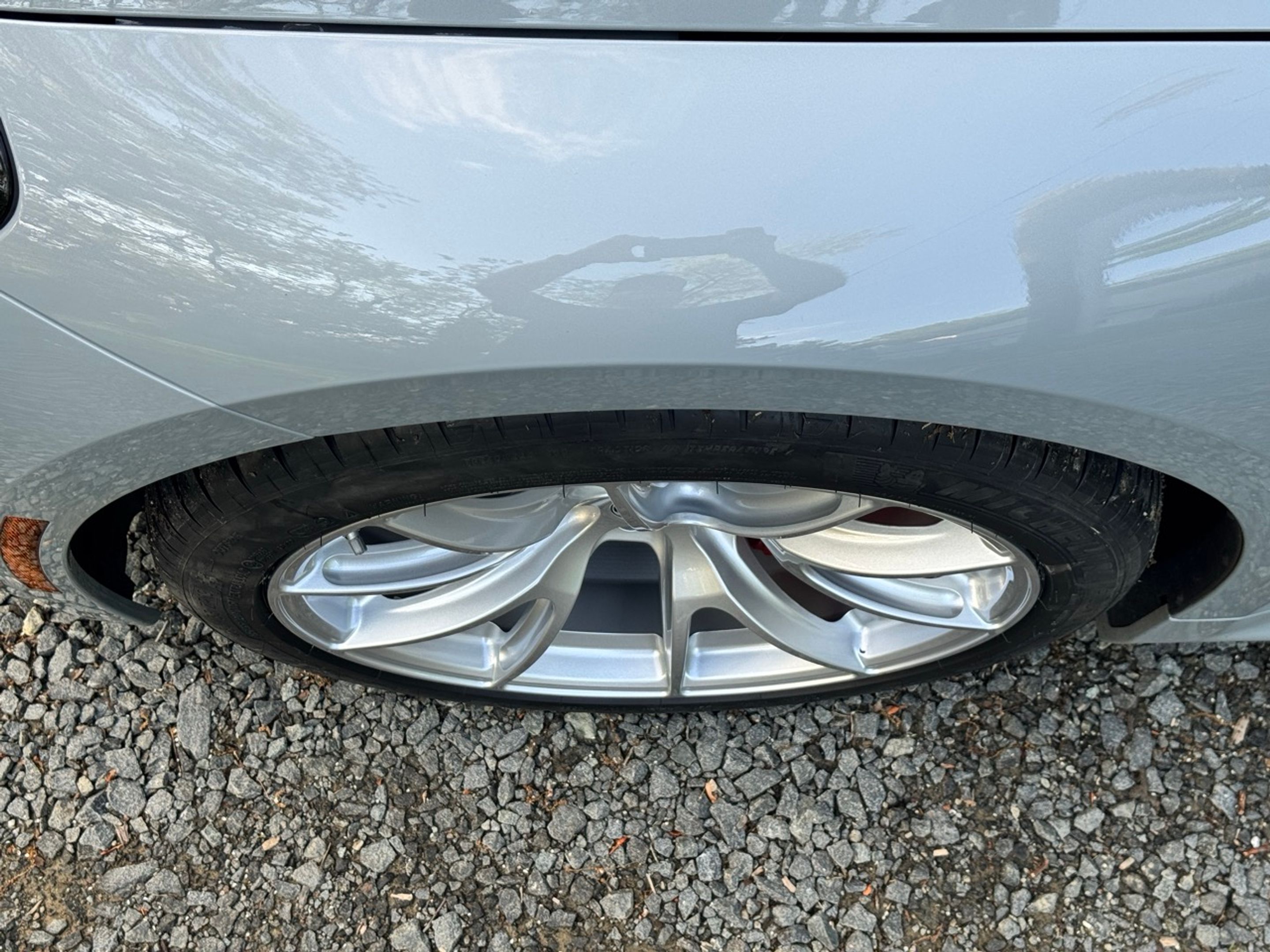 Grey BMW G87 M2 with 19" VS-5 Apex wheels in Race Silver