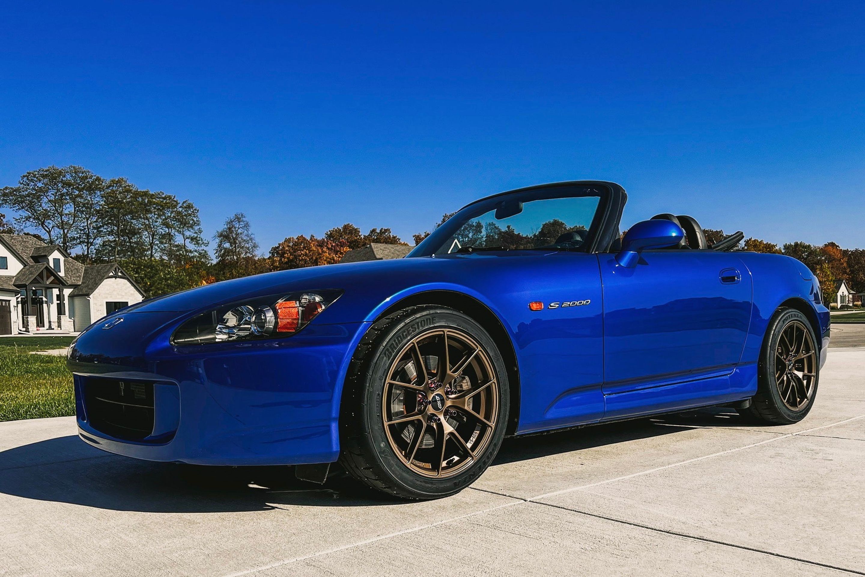 Blue Honda S2000 with 17" VS-5RS Apex wheels in Satin Bronze