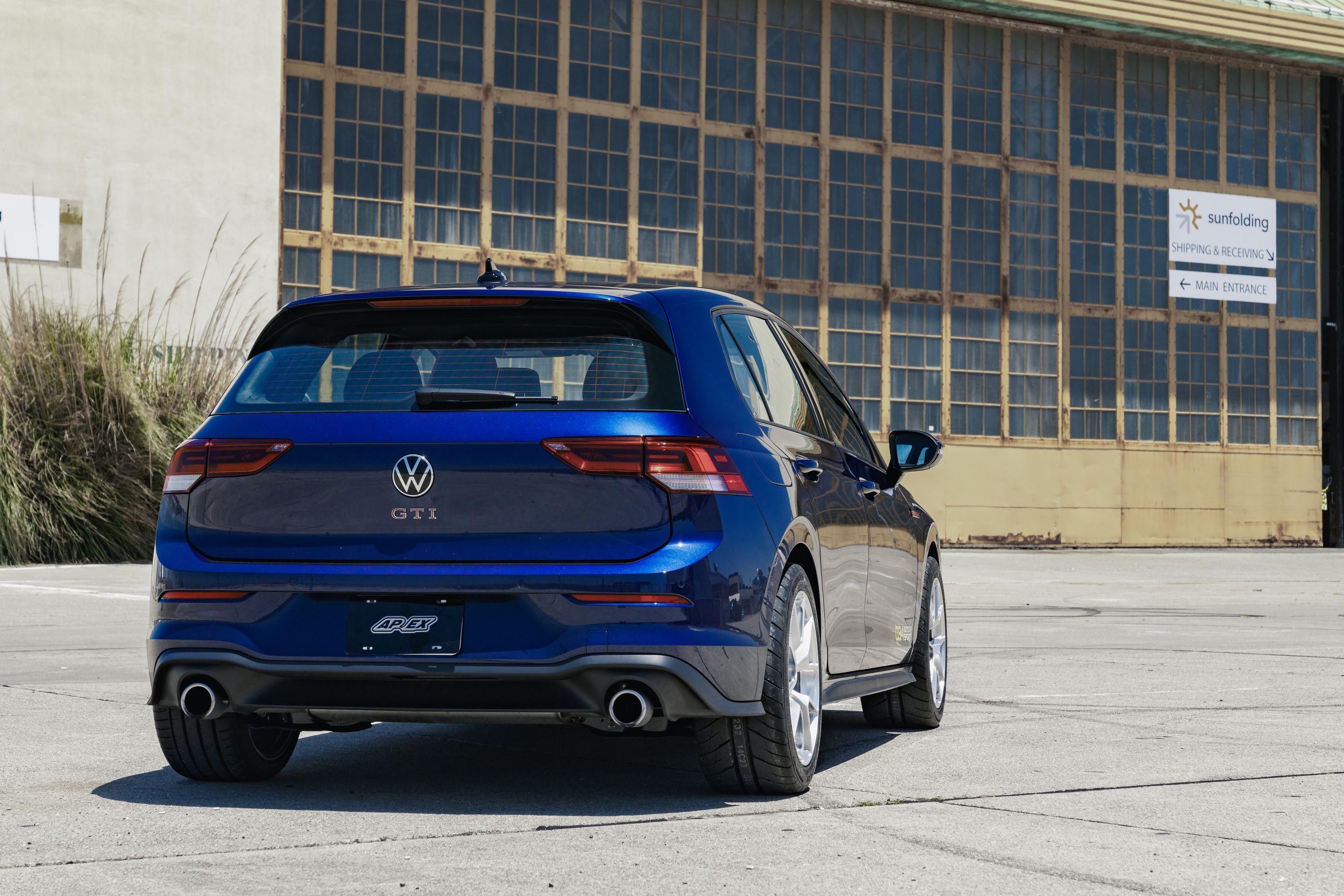 Blue VW MK8 GTI with 17" VS-5RS Apex wheels in Brushed Clear