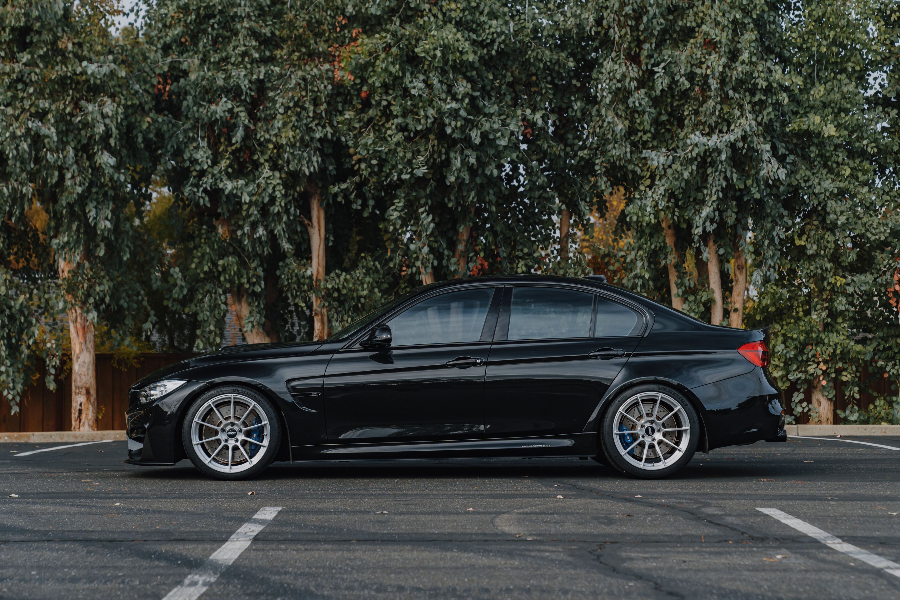 Black BMW F80 M3 with 19" SM-10RS Apex wheels in Brushed Clear