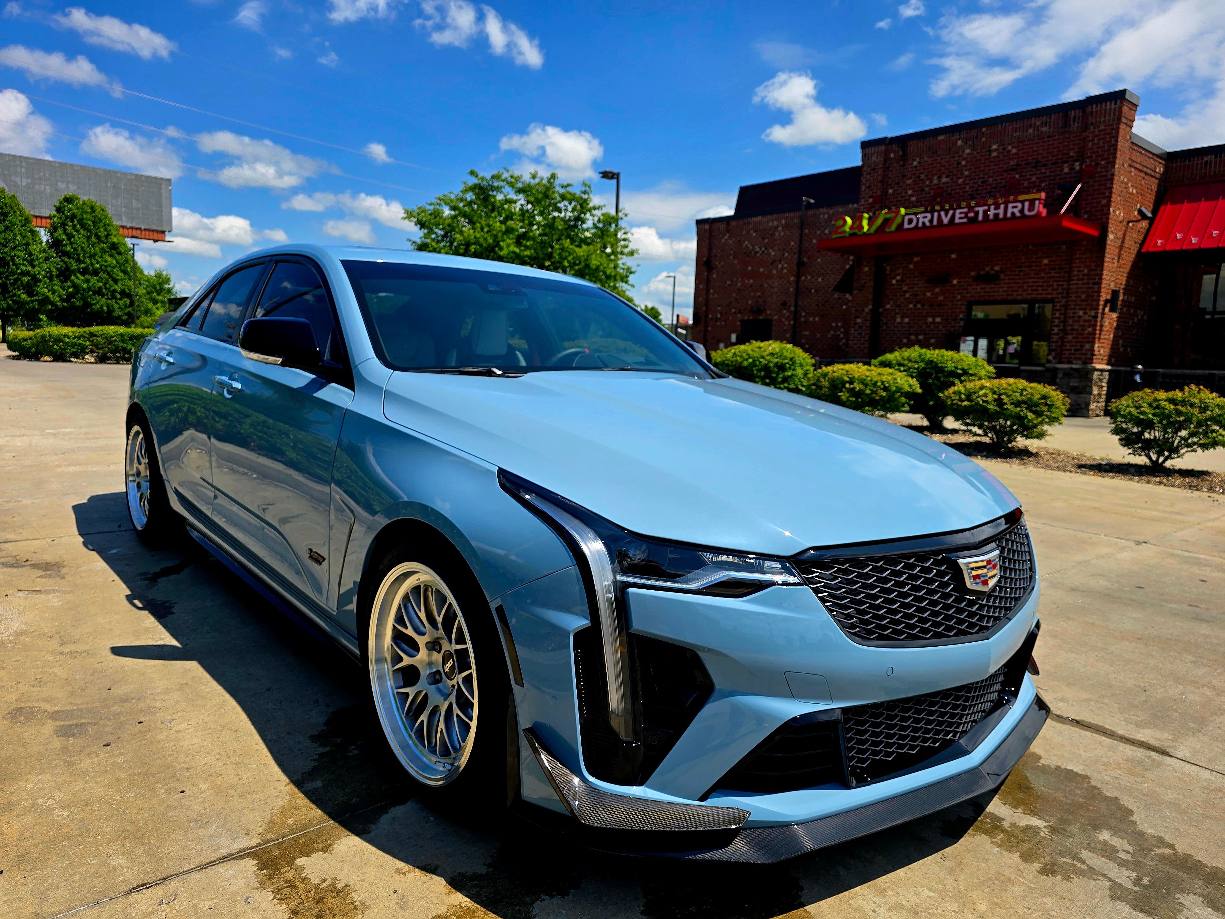 Blue Cadillac CT4-V Blackwing - ML-10RT in Machined Lip Brushed Clear