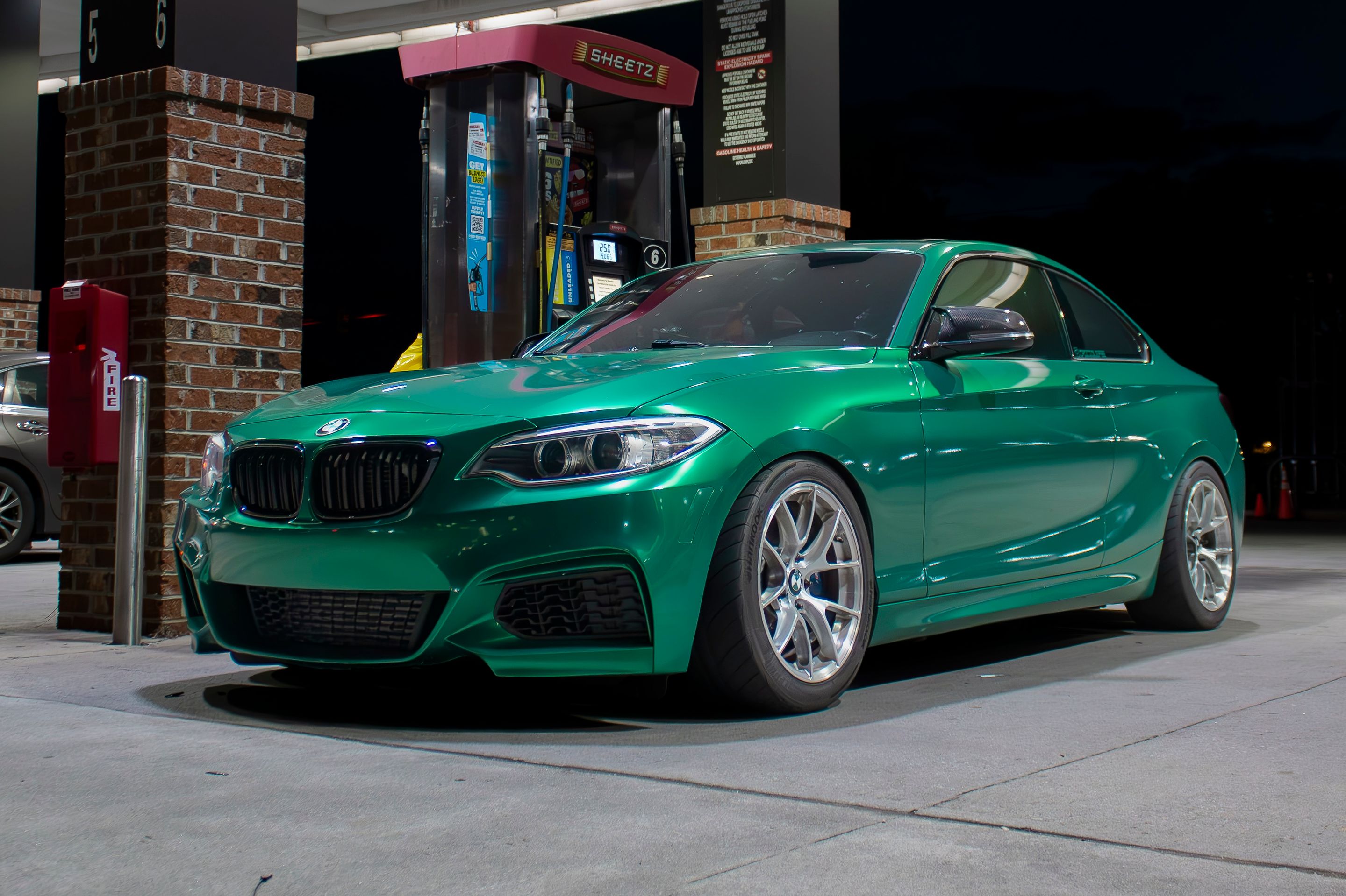 Green BMW F22 Coupe 2 Series with 17" VS-5RS Apex wheels in Brushed Clear