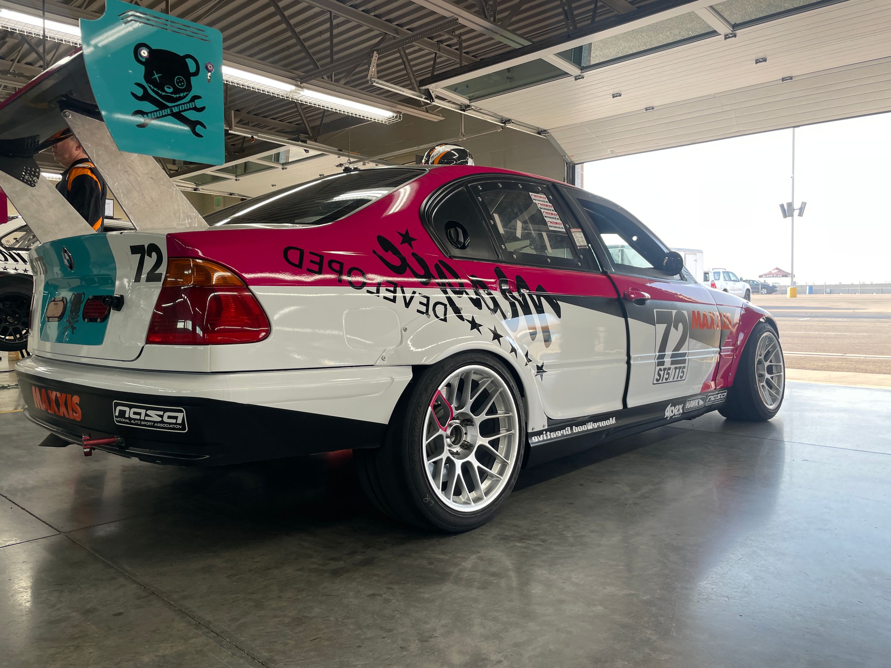 Multicolor BMW E46 3 Series with 17" ARC-8 Apex wheels in Hyper Silver