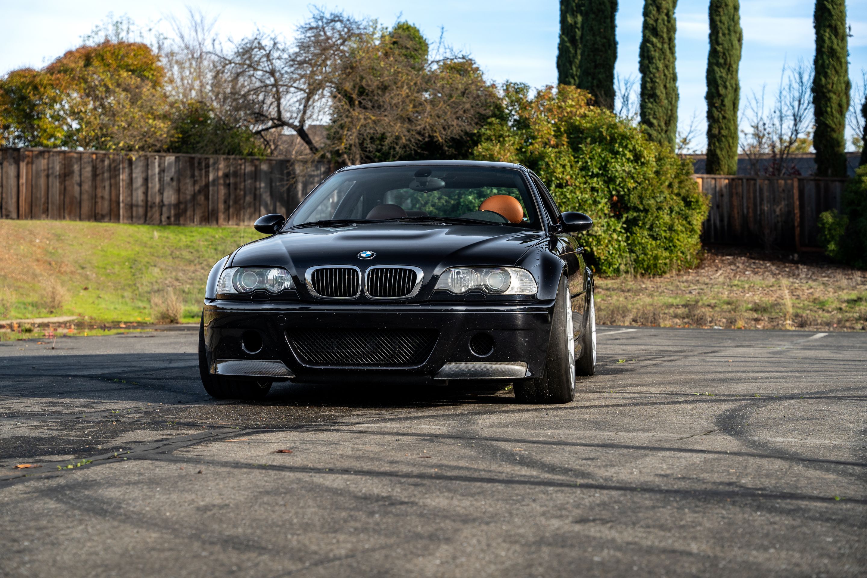 Black BMW E46 M3 with 18" VS-5 Apex wheels in Race Silver