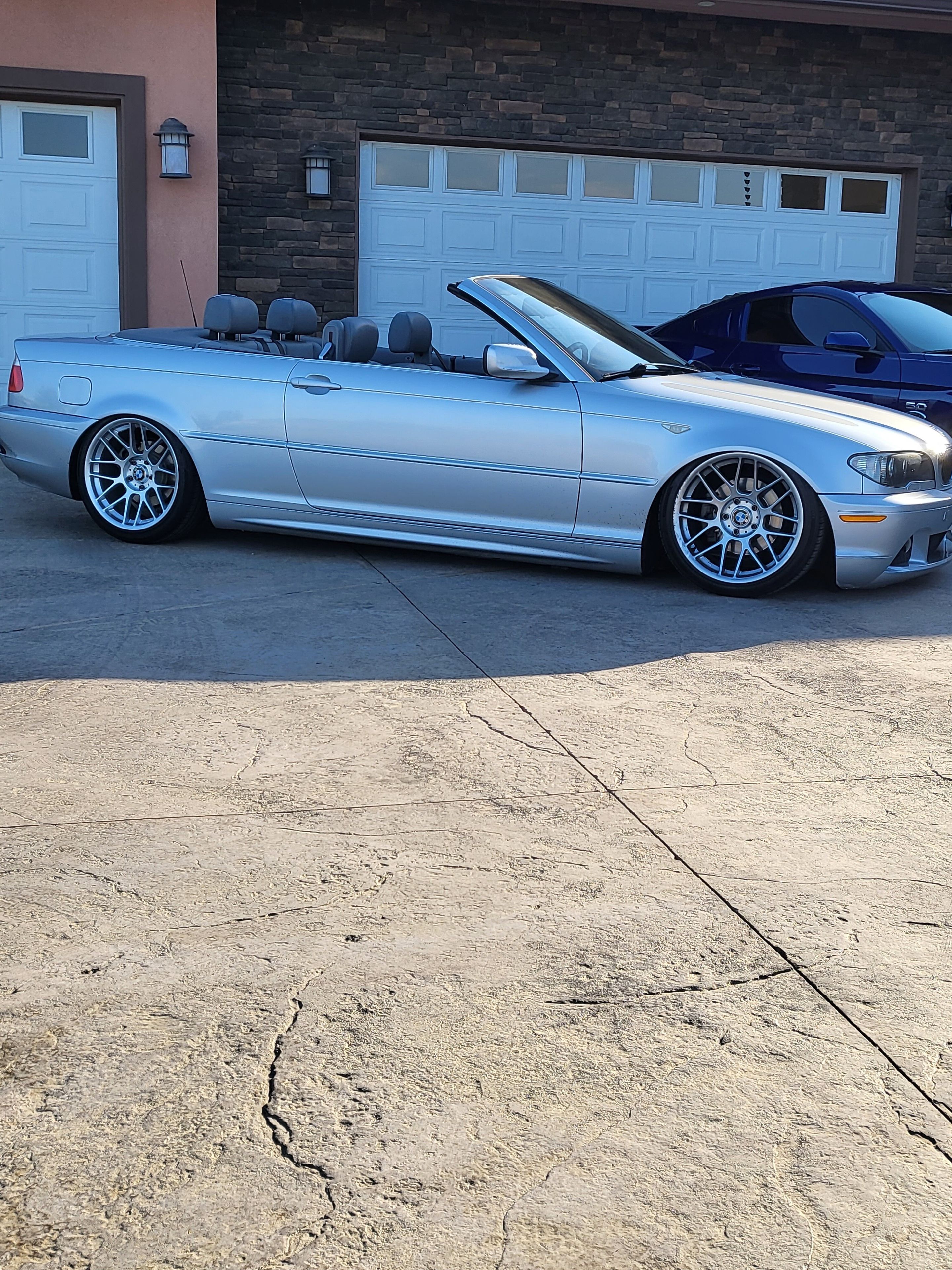 Silver BMW E46 3 Series with 18" ARC-8 Apex wheels in Hyper Silver