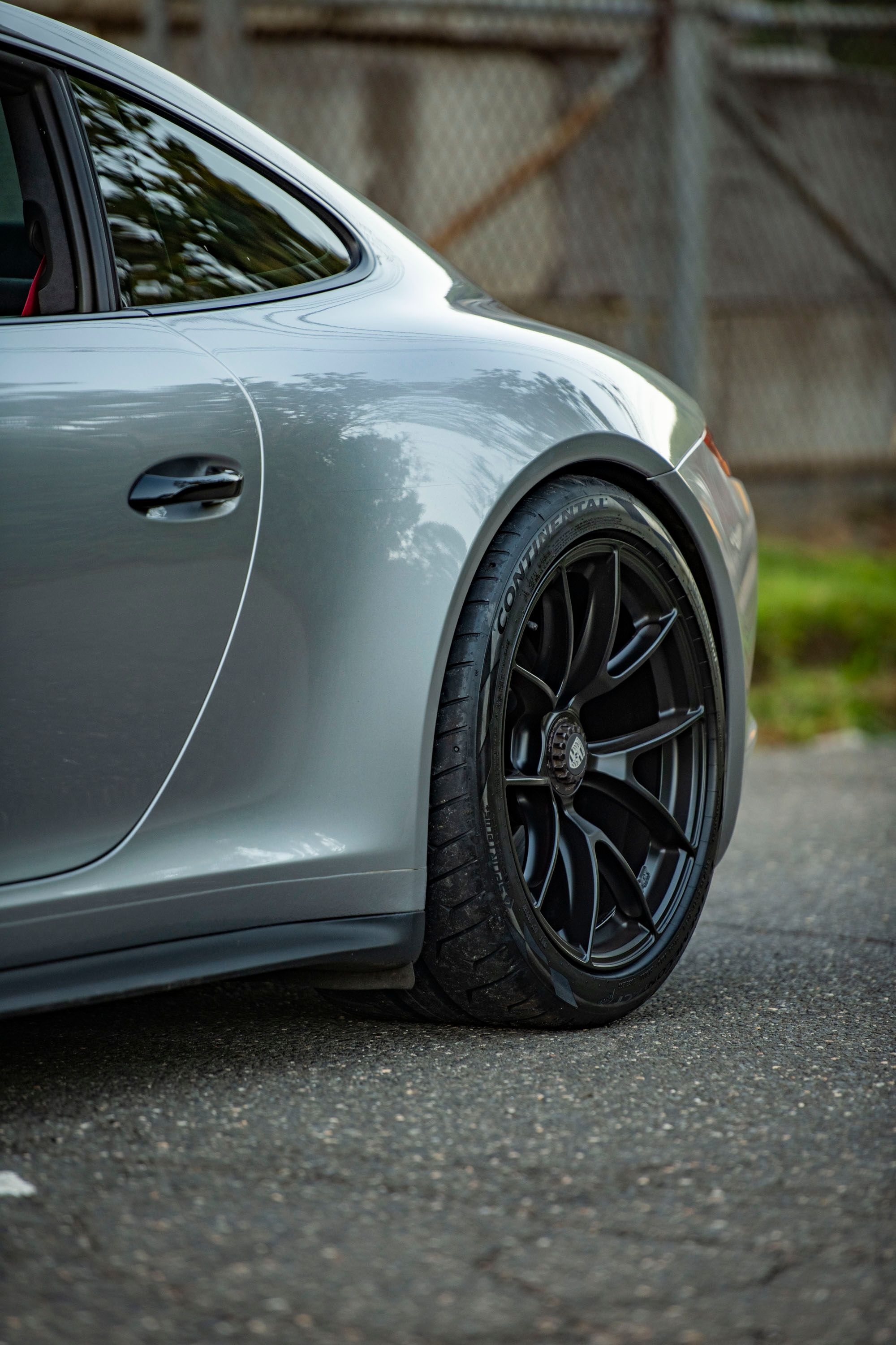 Grey Porsche 911 991.2 Carrera GTS with 19" VS-5RS Apex wheels in Satin Black