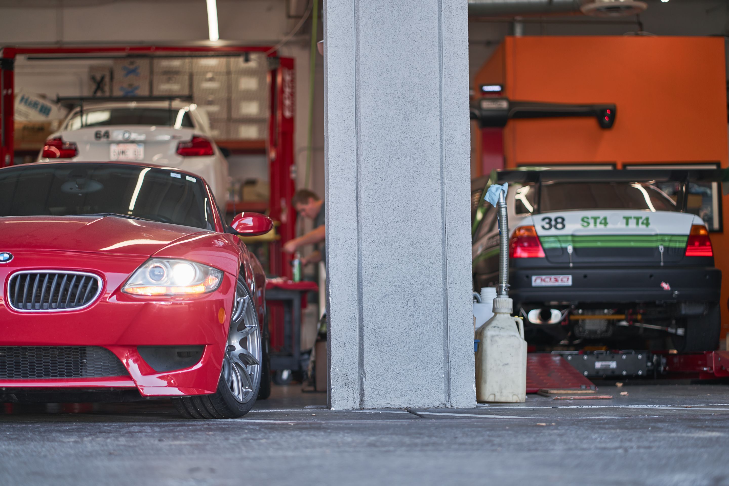 Red BMW E86 Coupe Z4 M with 19" SM-10 Apex wheels in Anthracite