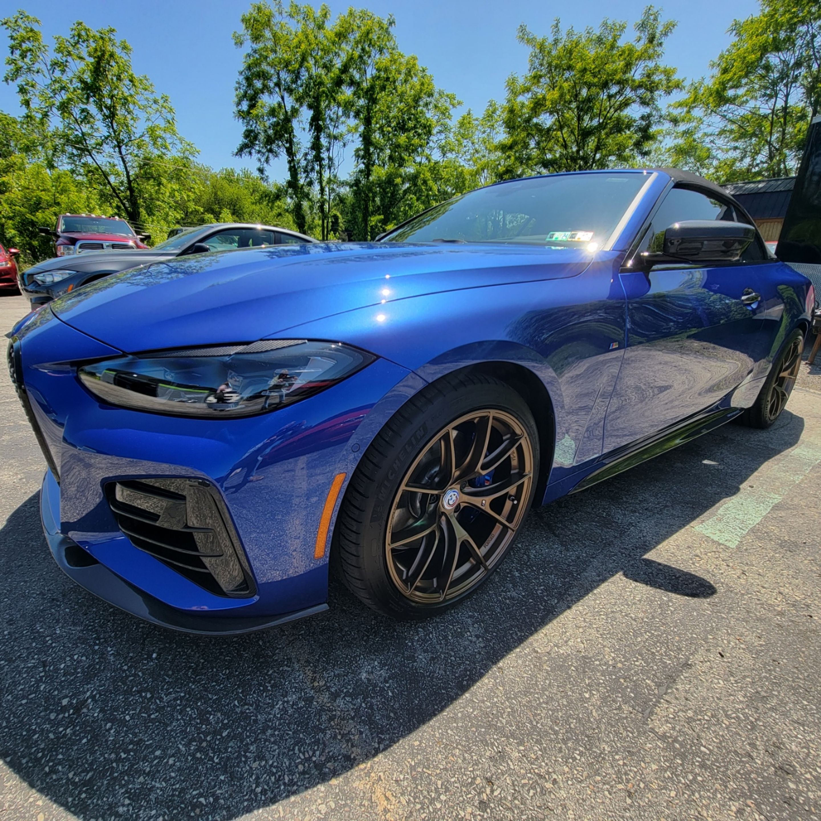 Blue BMW G23 Cabrio 4 Series with 19" VS-5RS Apex wheels in Satin Bronze