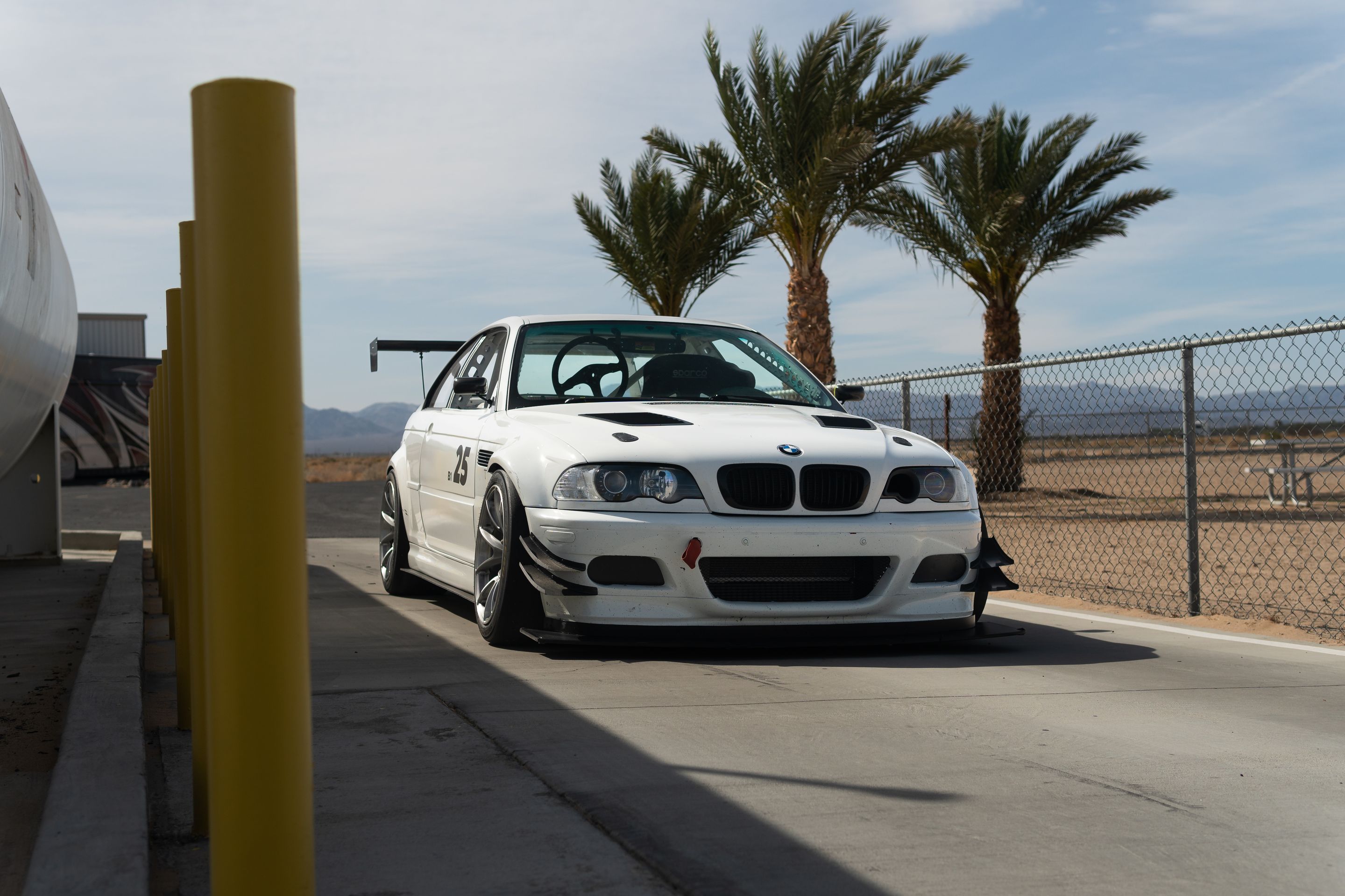 White BMW E46 M3 with 18" VS-5RS Apex wheels in Brushed Clear