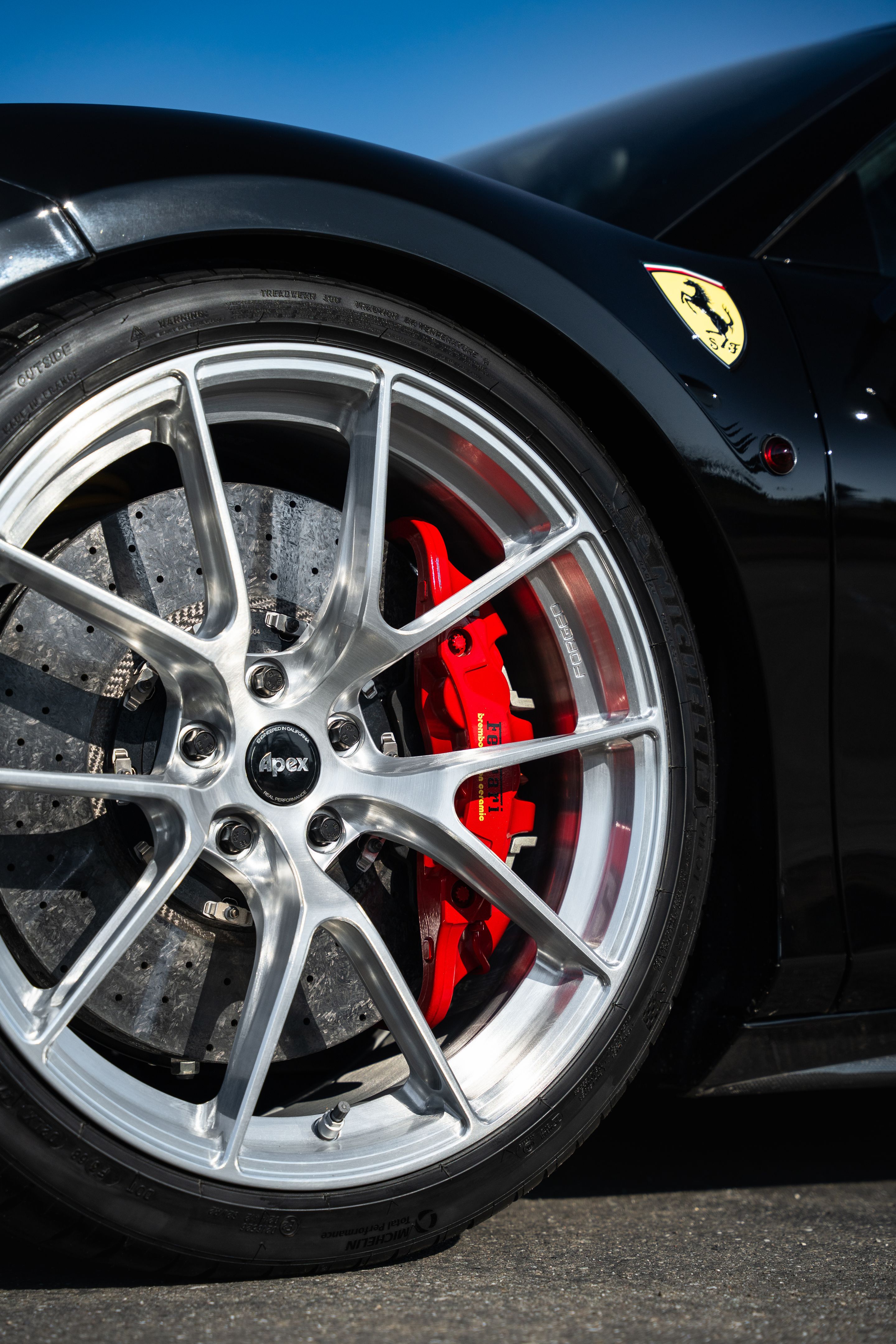 Black Ferrari 488 with 20" VS-5RS Apex wheels in Brushed Clear