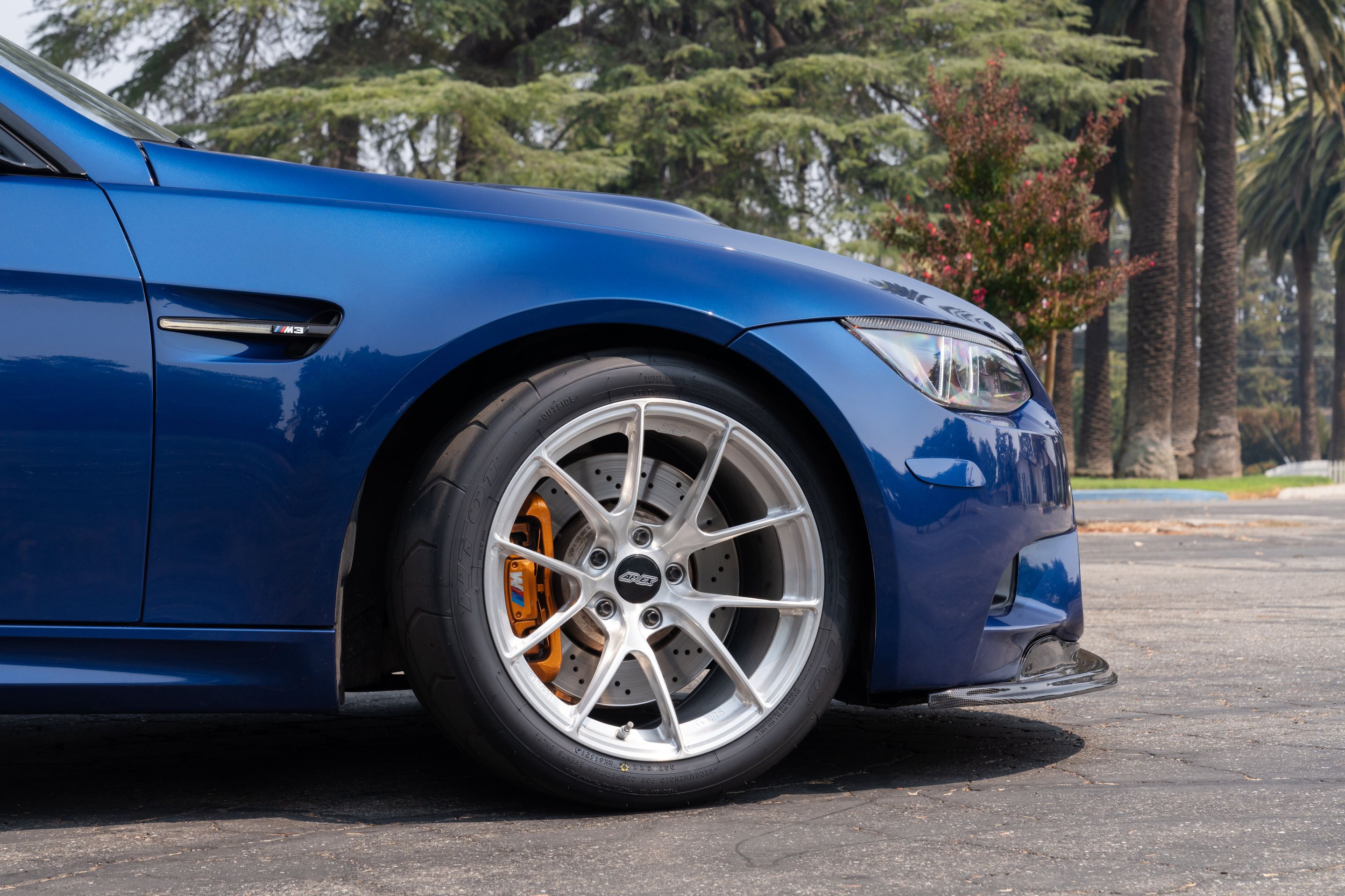 Blue BMW E92 Coupe M3 with 18" VS-5RS Apex wheels in Brushed Clear