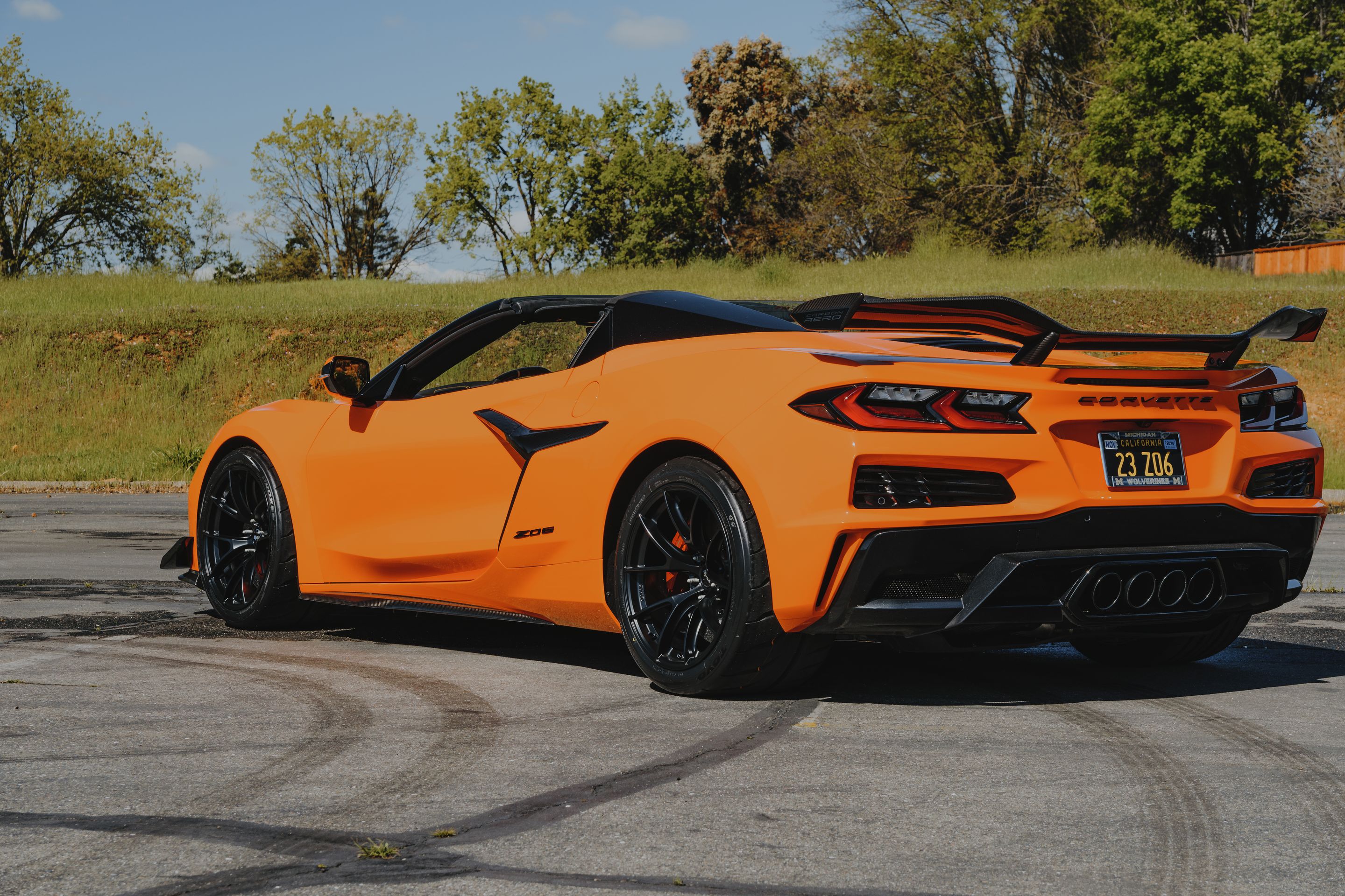 Orange Chevrolet C8 Corvette Z06 with 19" VS-5RS Apex wheels in Satin Black