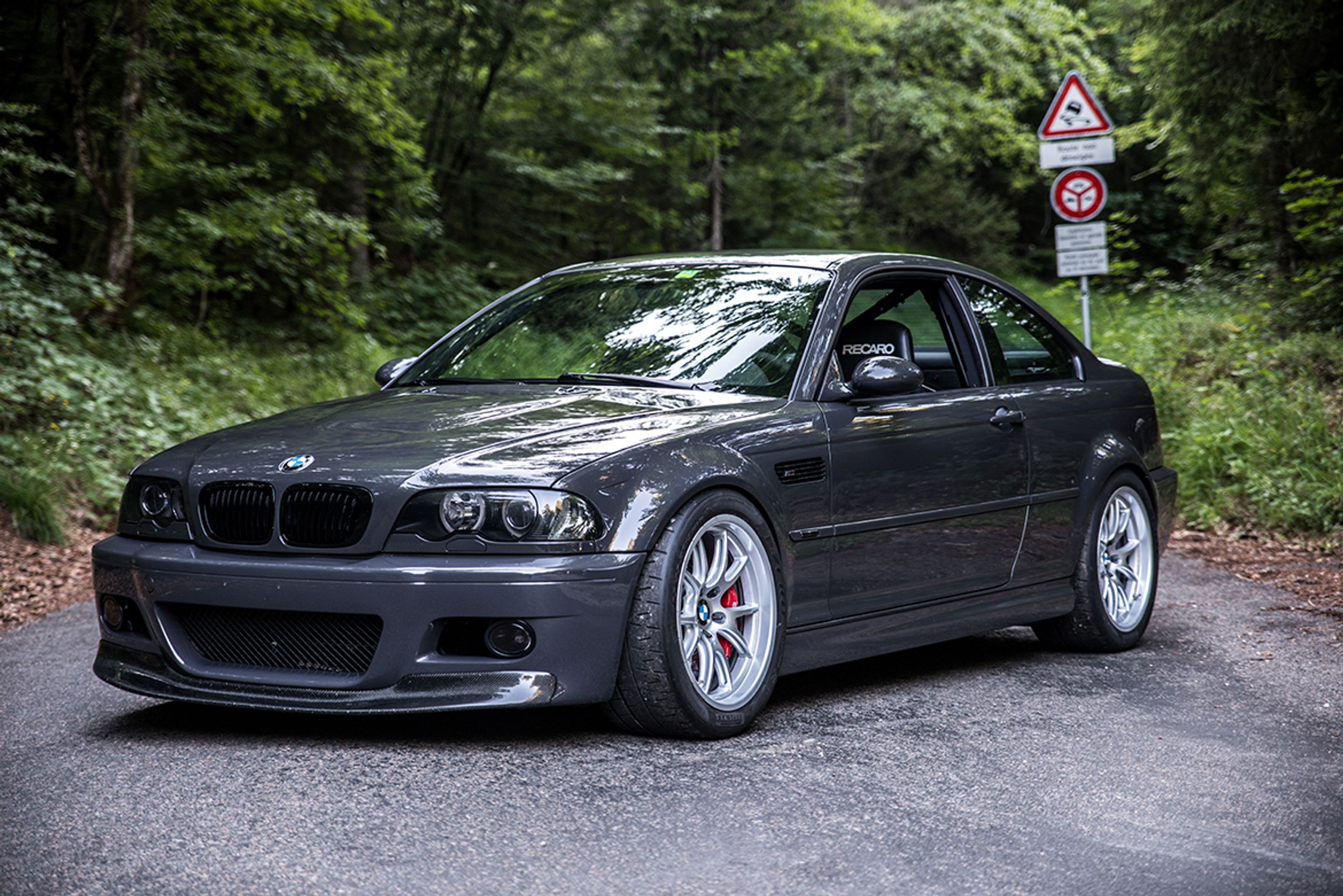 Grey BMW E46 M3 with 18" FL-5 Apex wheels in Race Silver