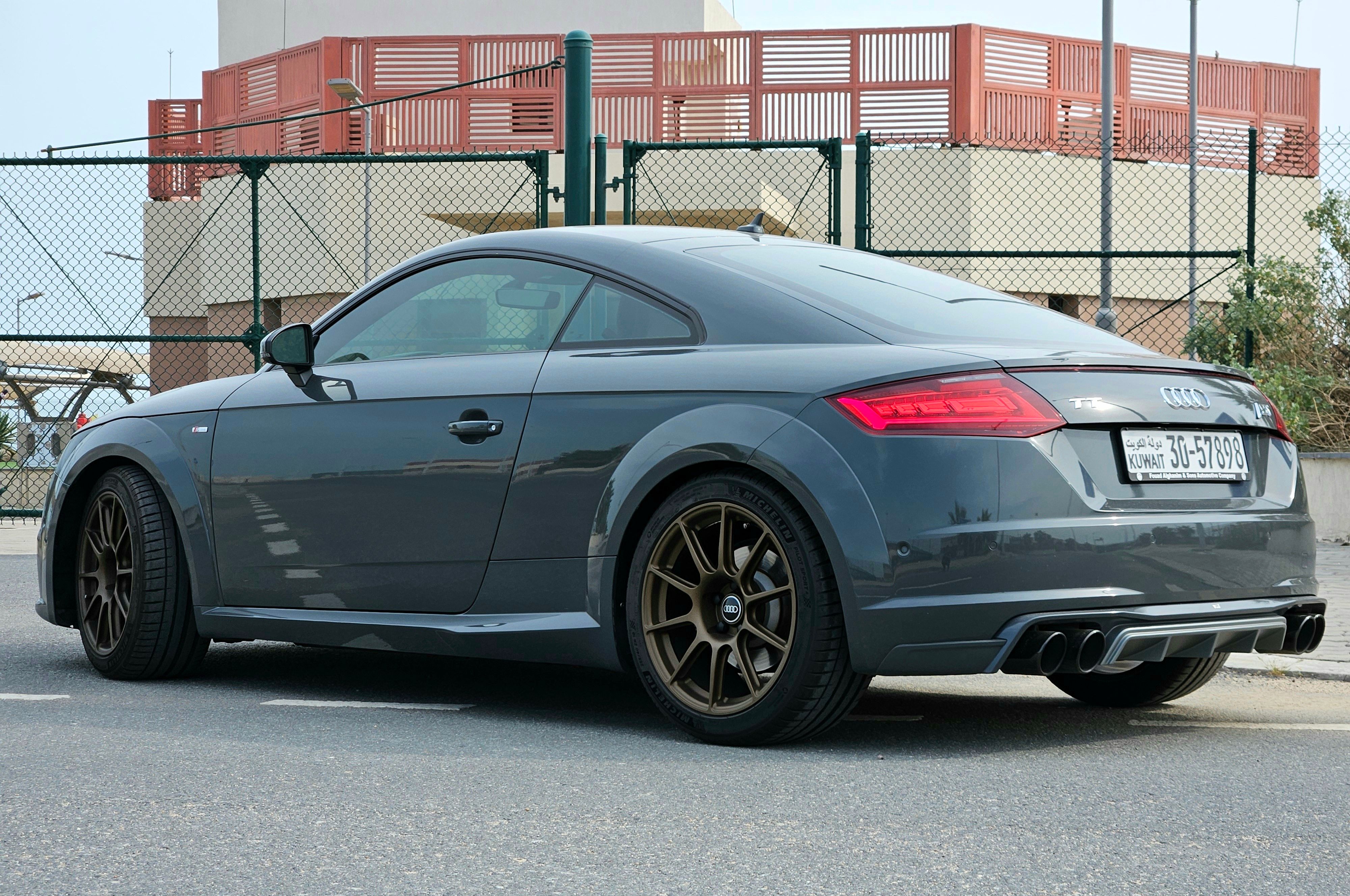 Audi 8S TT with 18
