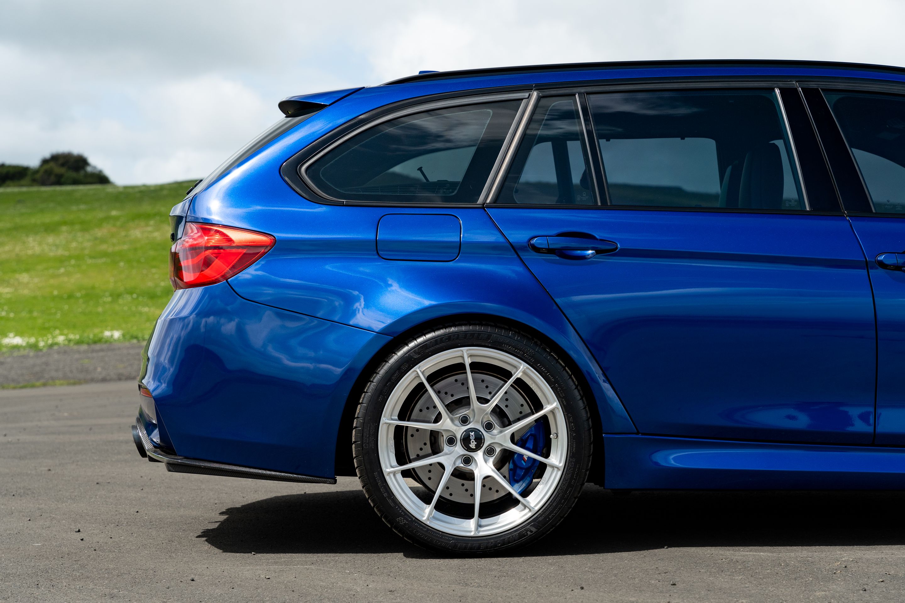 Blue BMW F80 M3 with 19" VS-5RS Apex wheels in Brushed Clear