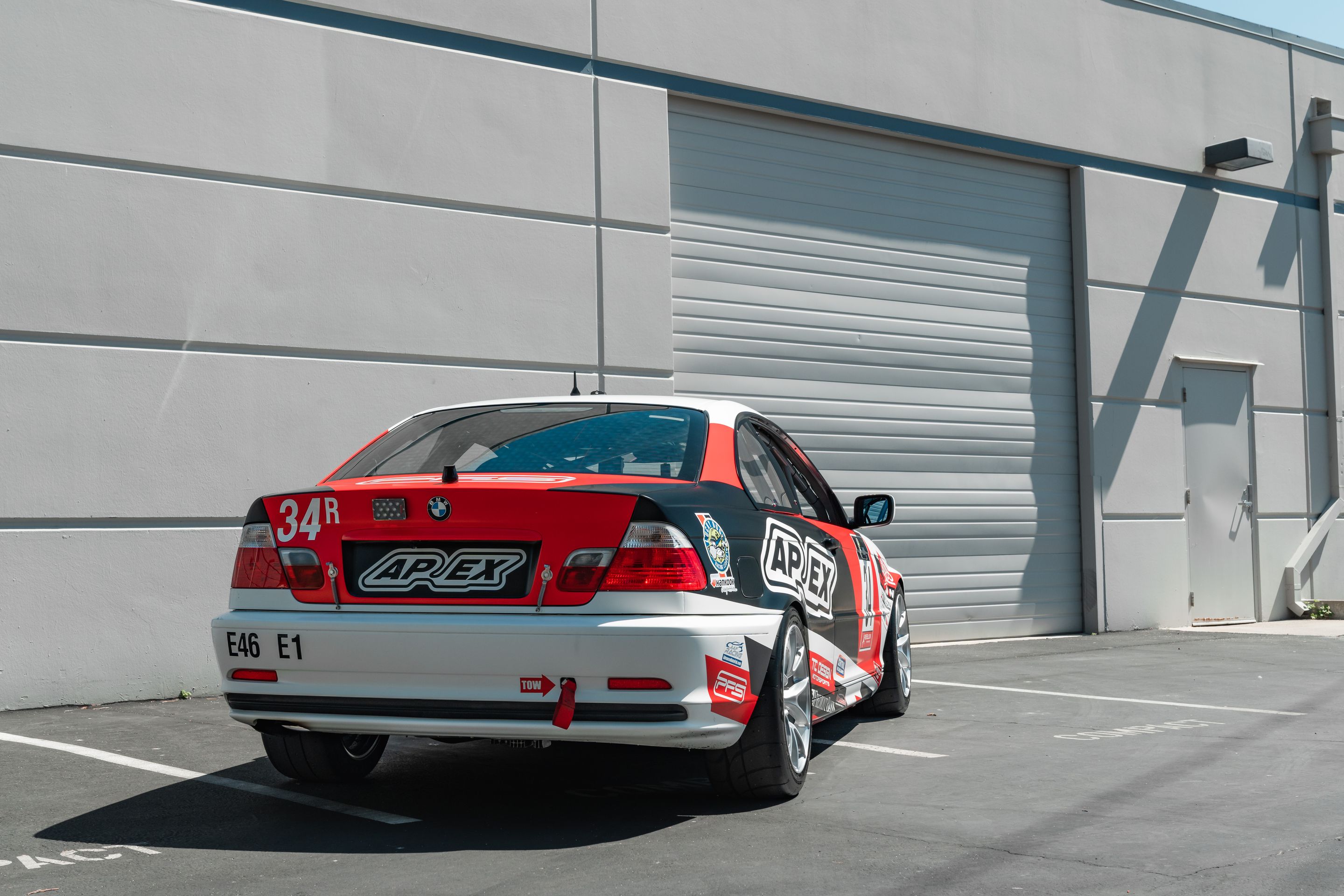 Multicolor BMW E46 3 Series with 17" VS-5RS Apex wheels in Brushed Clear