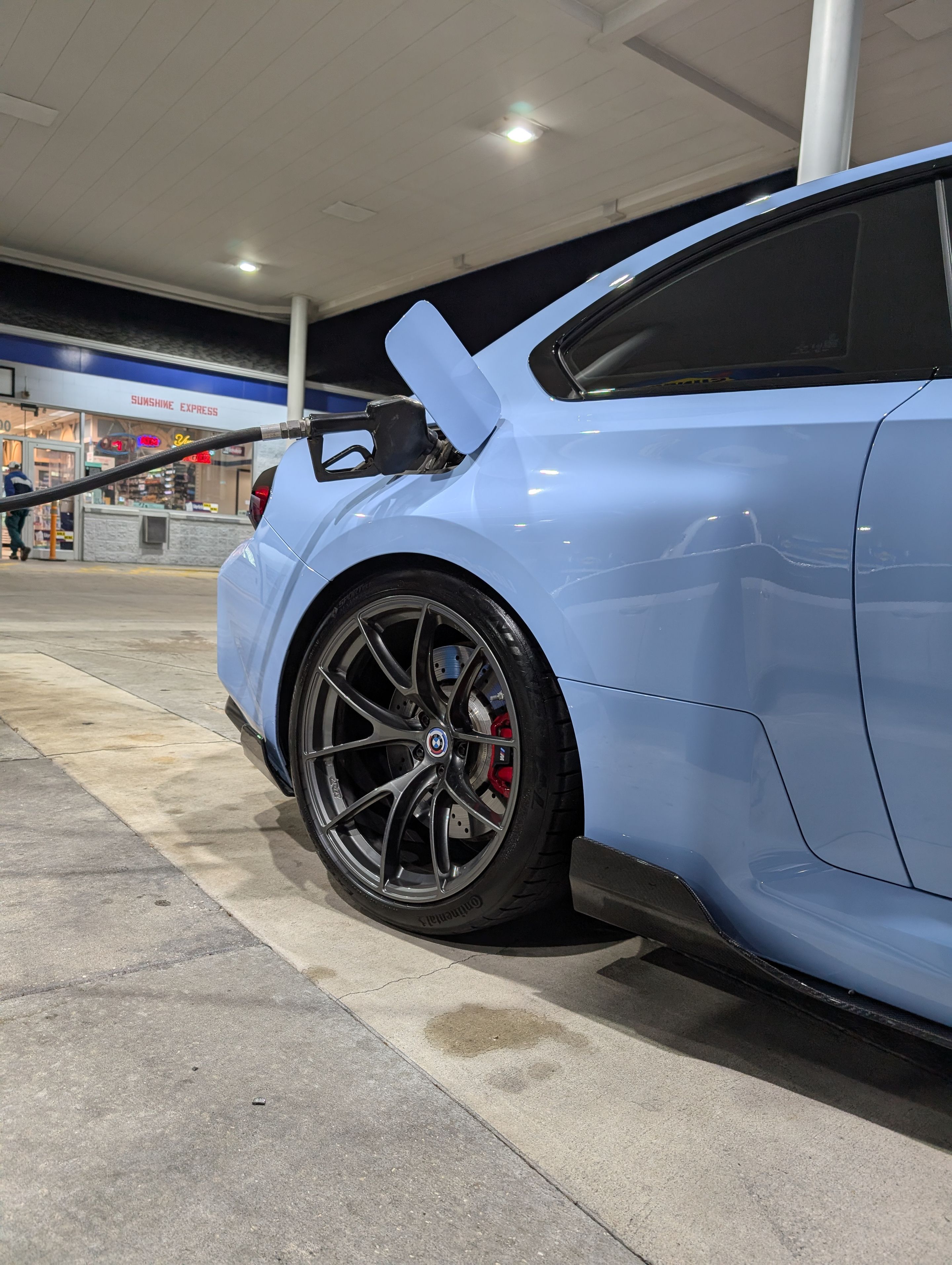 Blue BMW G87 M2 with 20" VS-5RS Apex wheels in Anthracite