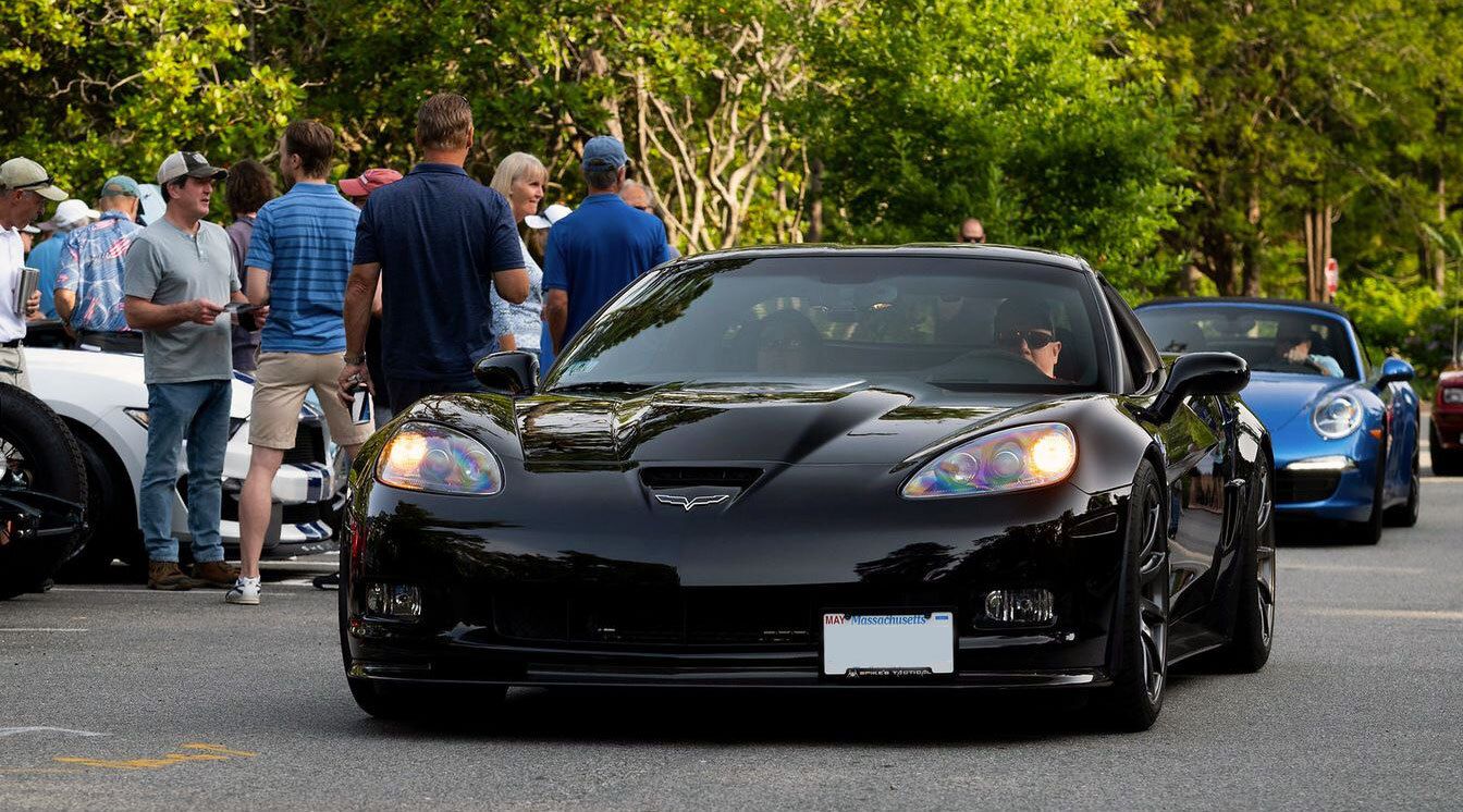 Black Chevrolet C6 Corvette ZR-1 with 19" SM-10 Apex wheels in Anthracite