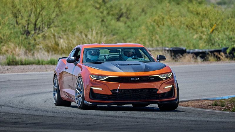 Chevrolet 6th Gen Camaro SS 1LE with 19