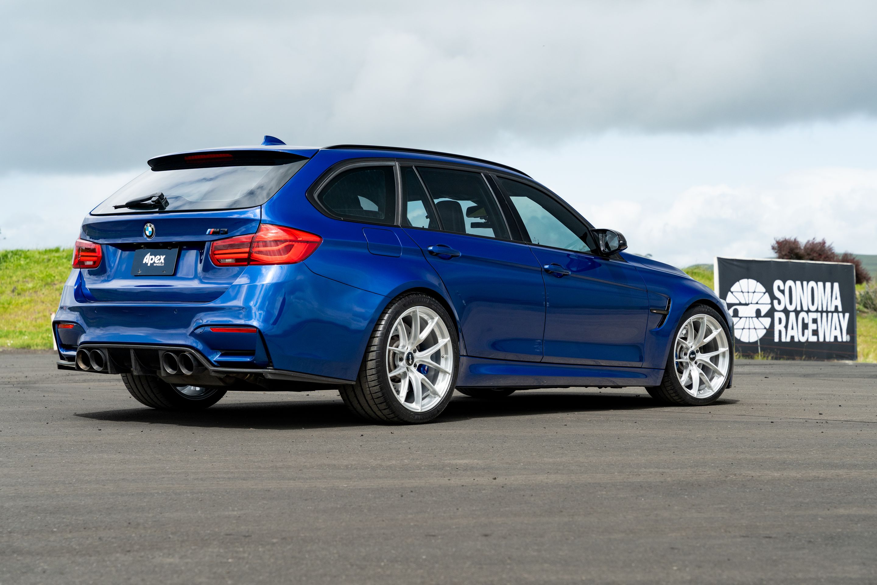 Blue BMW F80 M3 with 19" VS-5RS Apex wheels in Brushed Clear