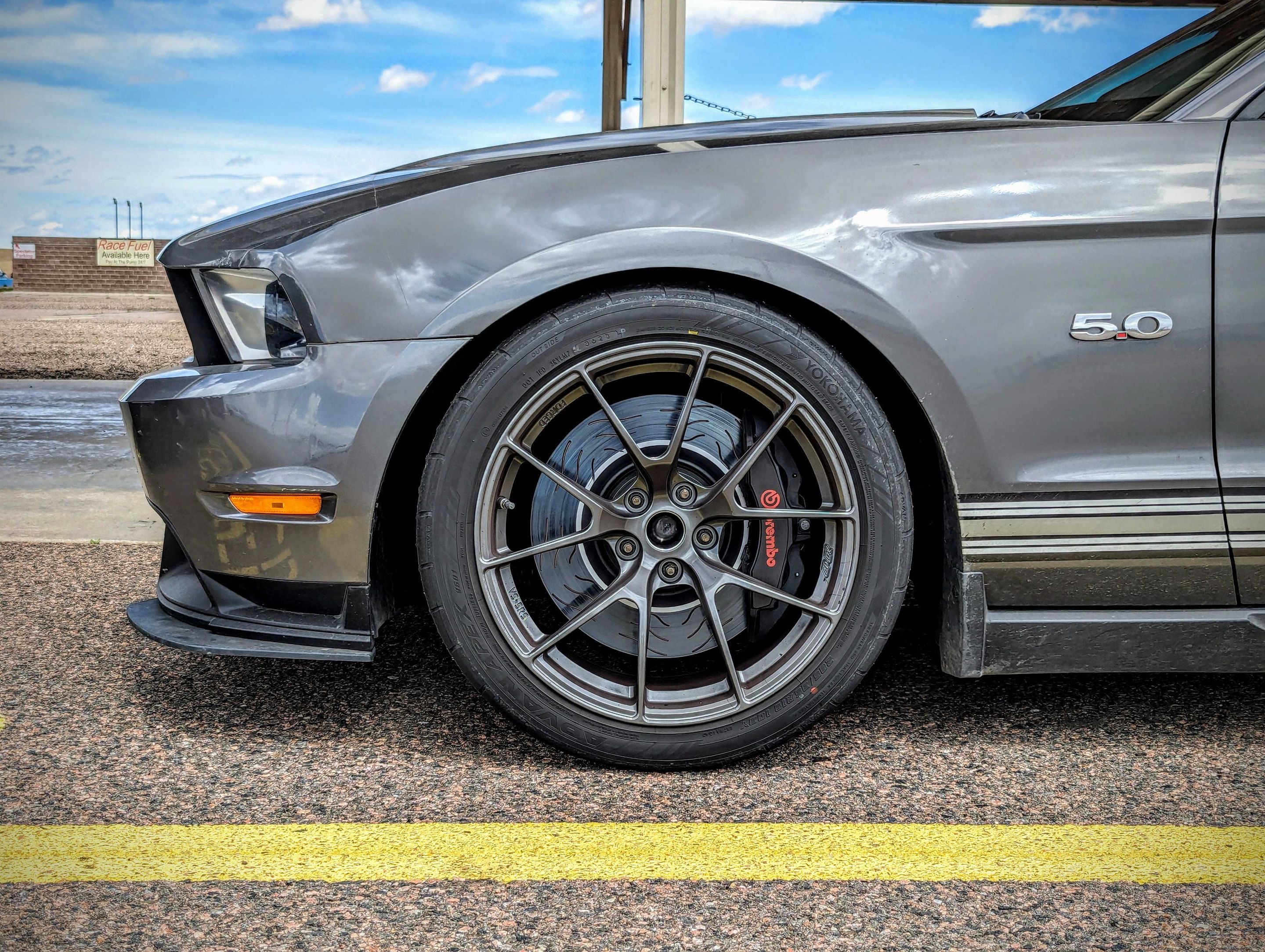 Grey Ford S197 Mustang GT with 19" VS-5RS Apex wheels in Anthracite