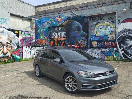 Grey VW Alltrack/SportWagen - SM-10 in Race Silver