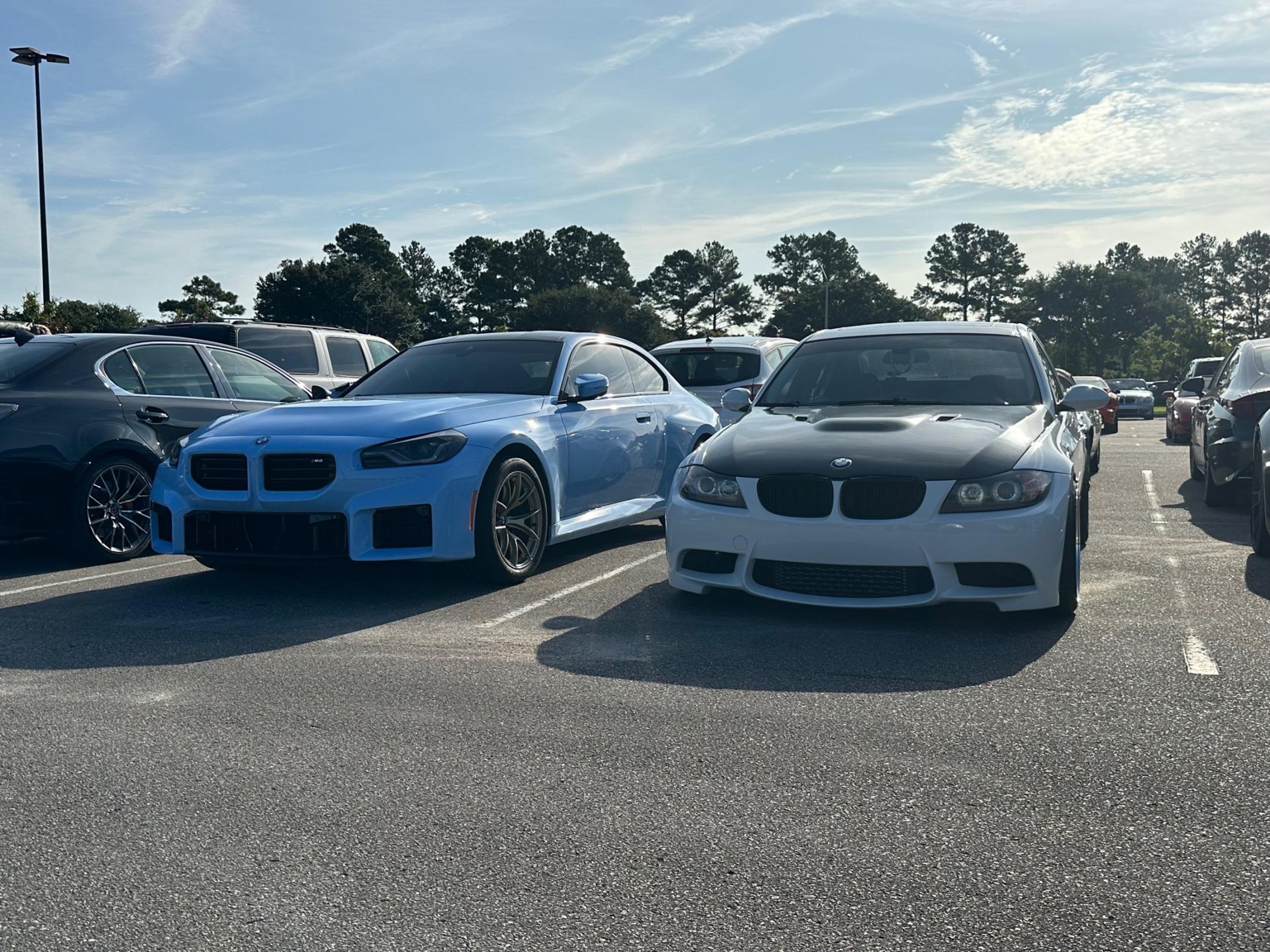 Blue BMW G87 M2 with 18" VS-5RS Apex wheels in Motorsport Gold