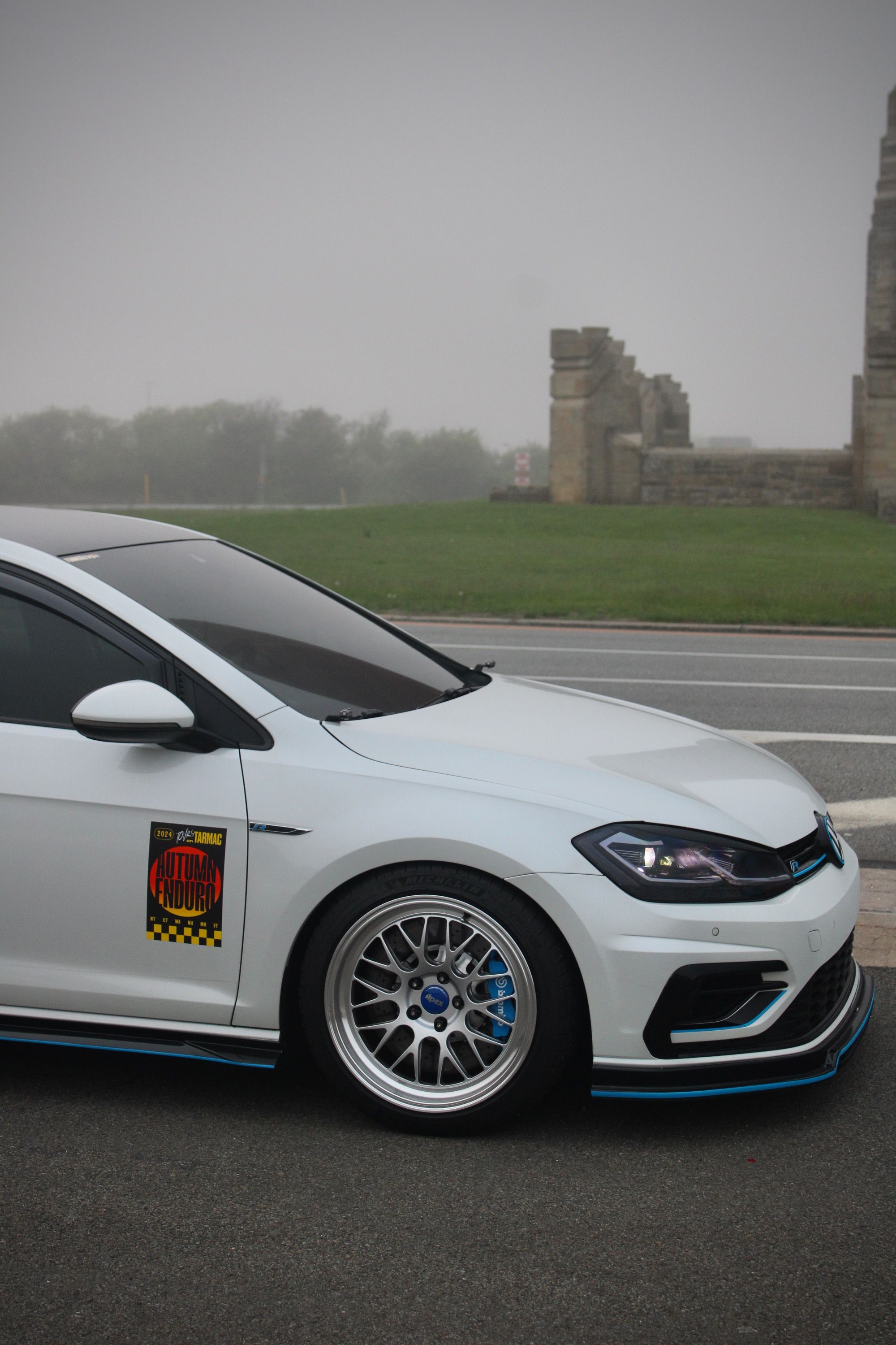 White VW MK7 Golf R with 18" ML-10RT Apex wheels in Machined Lip Brushed Clear