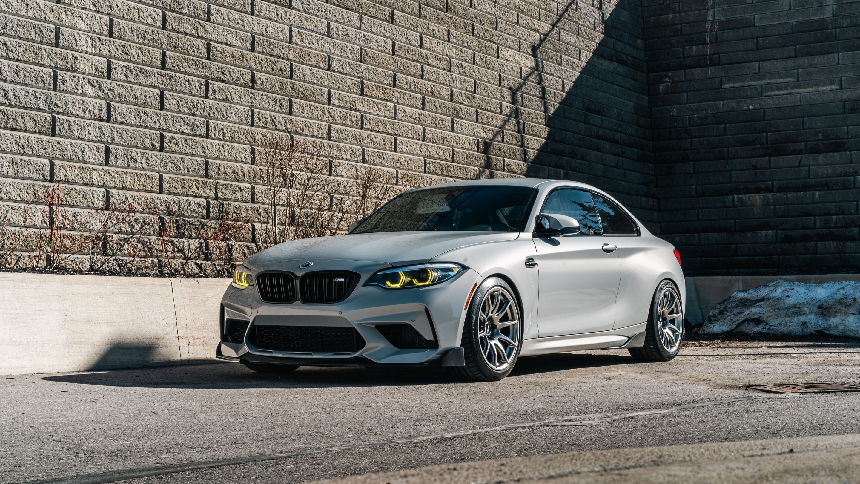 Silver BMW F87 M2 with 18" SM-10 Apex wheels in Anthracite