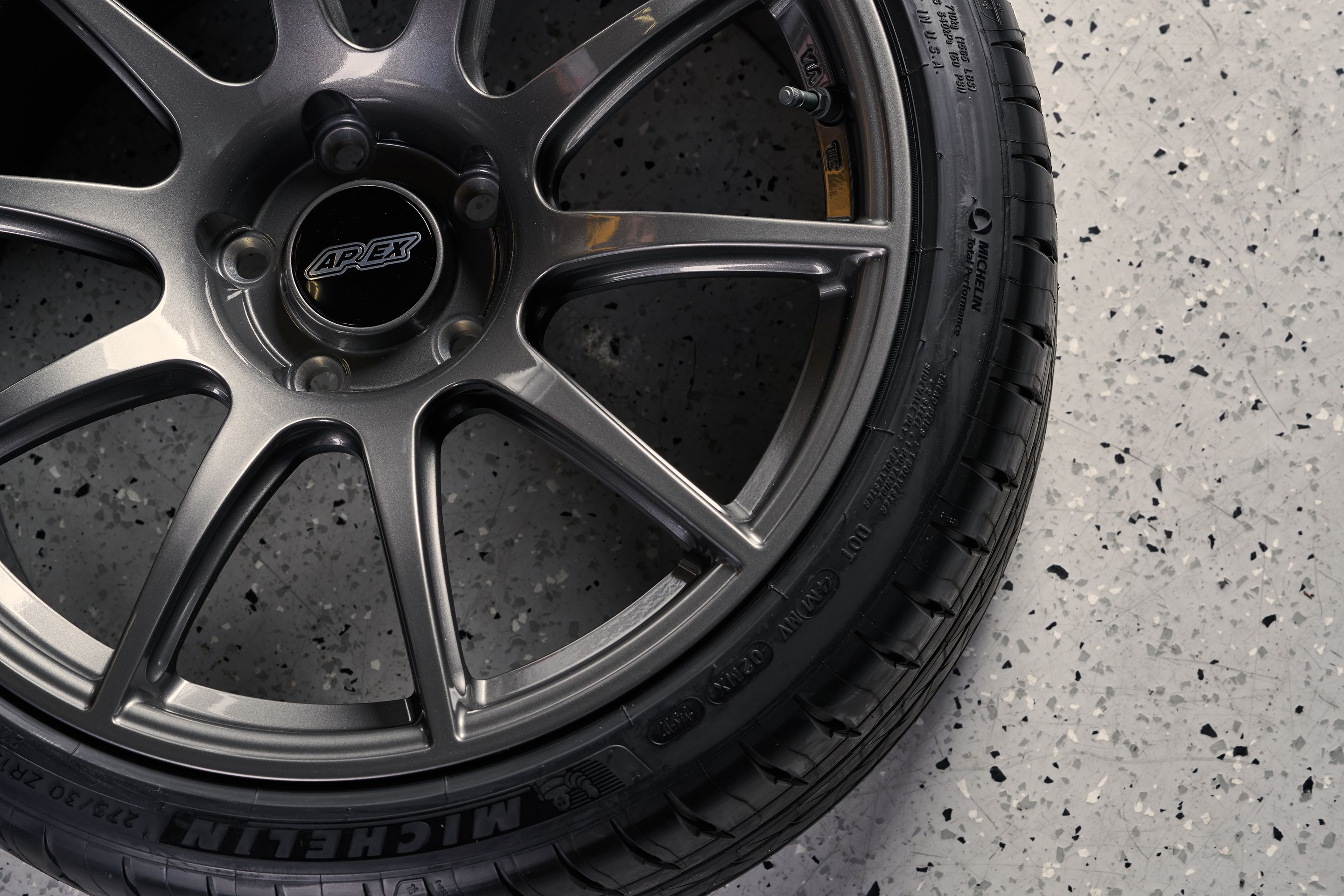 Silver BMW E46 M3 with 19" SM-10 Apex wheels in Anthracite