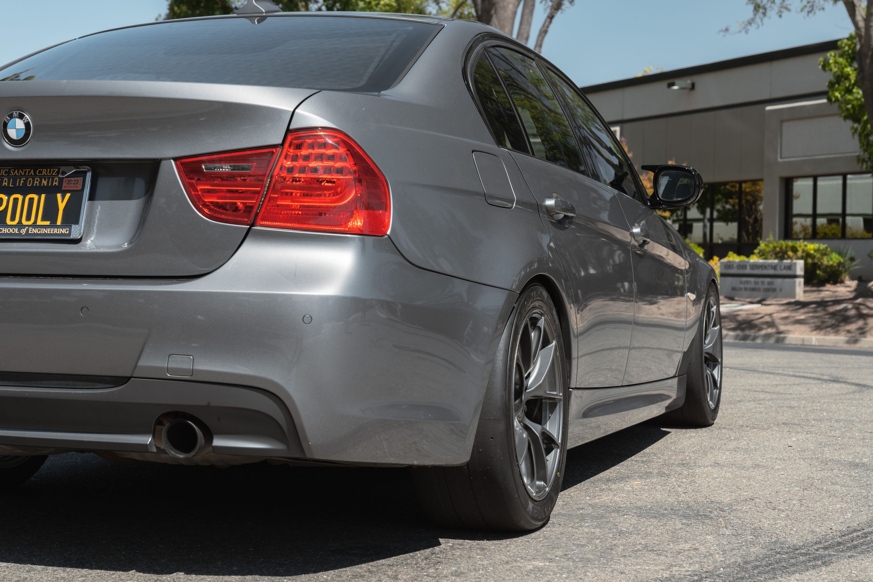 Grey BMW E90 LCI Sedan 3 Series with 17" VS-5RS Apex wheels in Anthracite