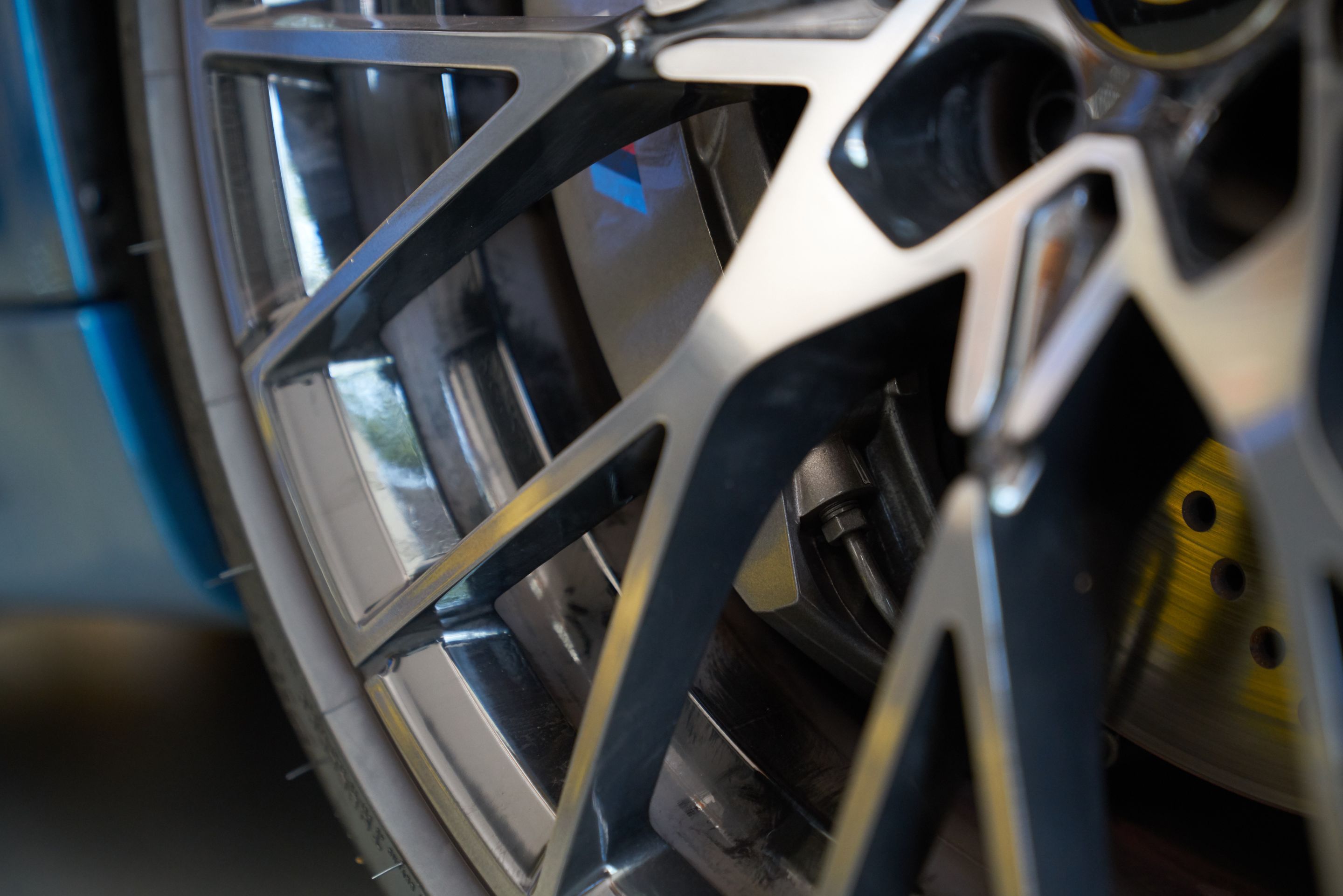 Blue BMW F87 M2 with 19" EC-7 Apex wheels in Race Silver