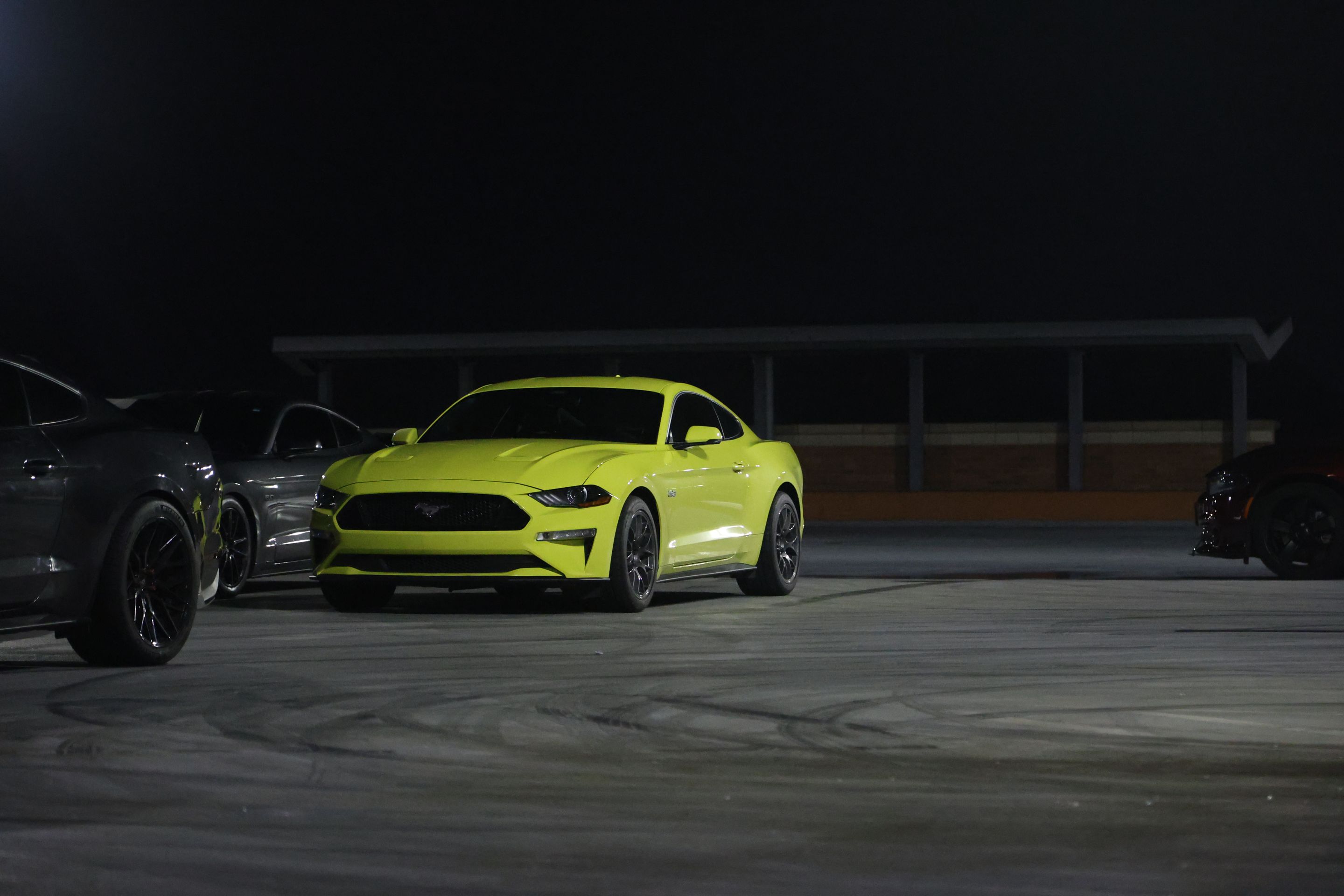 Yellow Ford S550 Mustang GT with 18" EC-7 Apex wheels in Anthracite