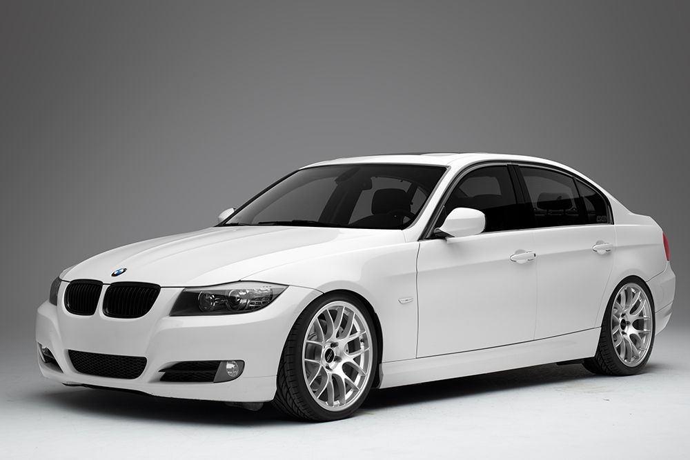 White BMW E90 LCI Sedan 3 Series with 19" EC-7 Apex wheels in Race Silver