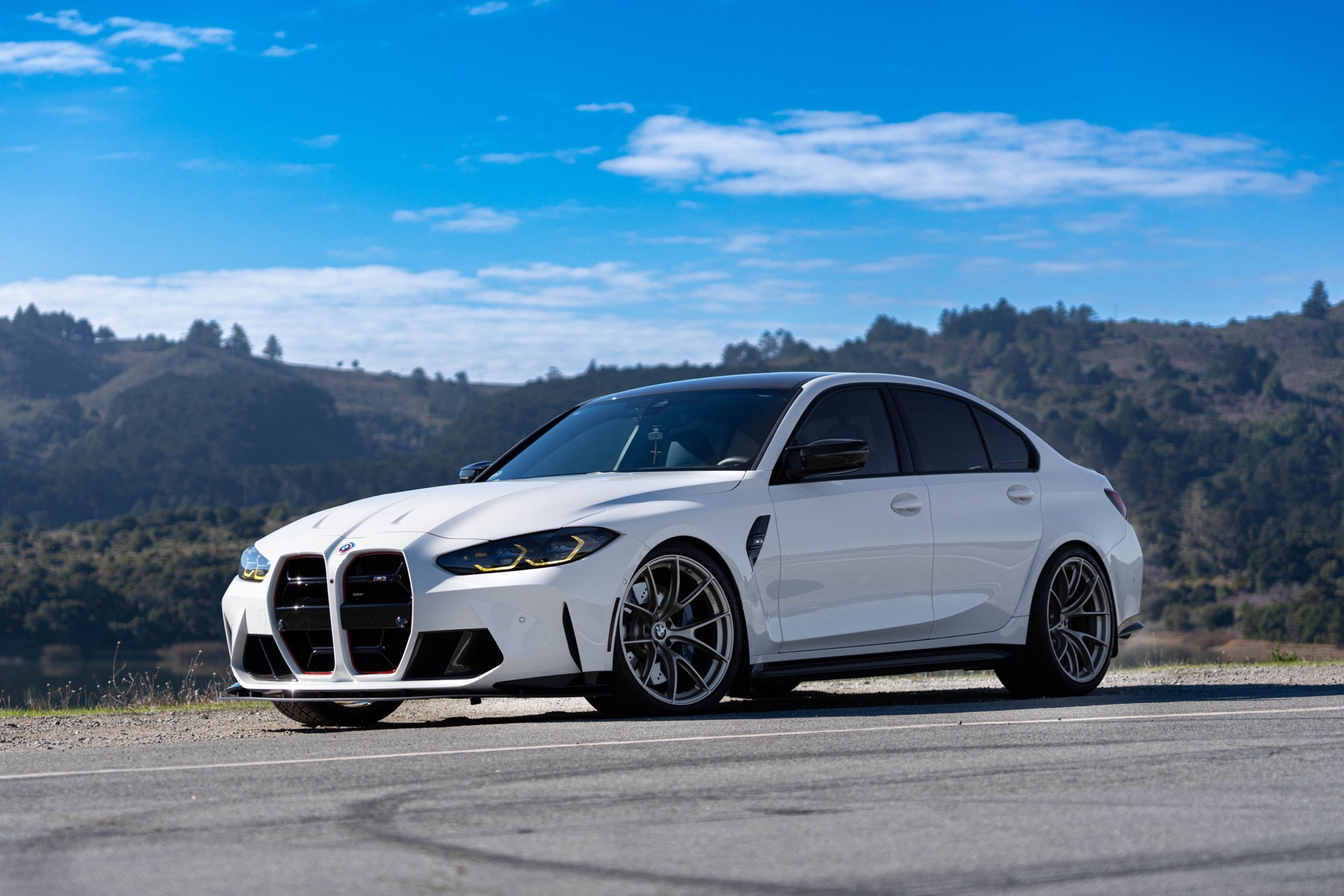 White BMW G80 M3 with 20" VS-5RS Apex wheels in Motorsport Gold