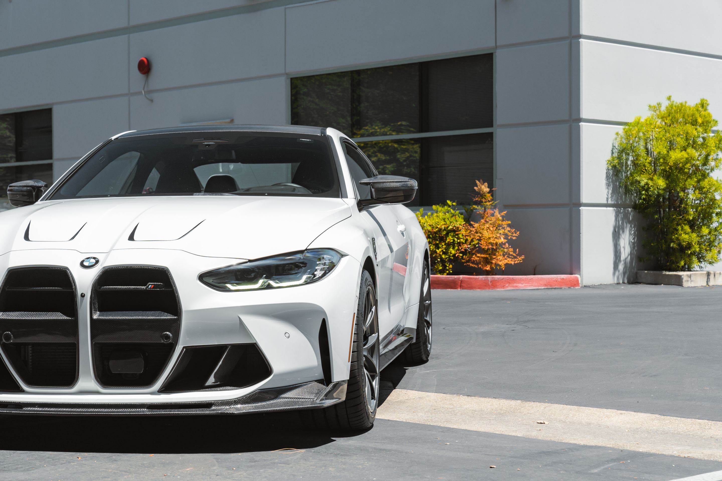 White BMW G82 Coupe M4 with 19" VS-5RS Apex wheels in Anthracite