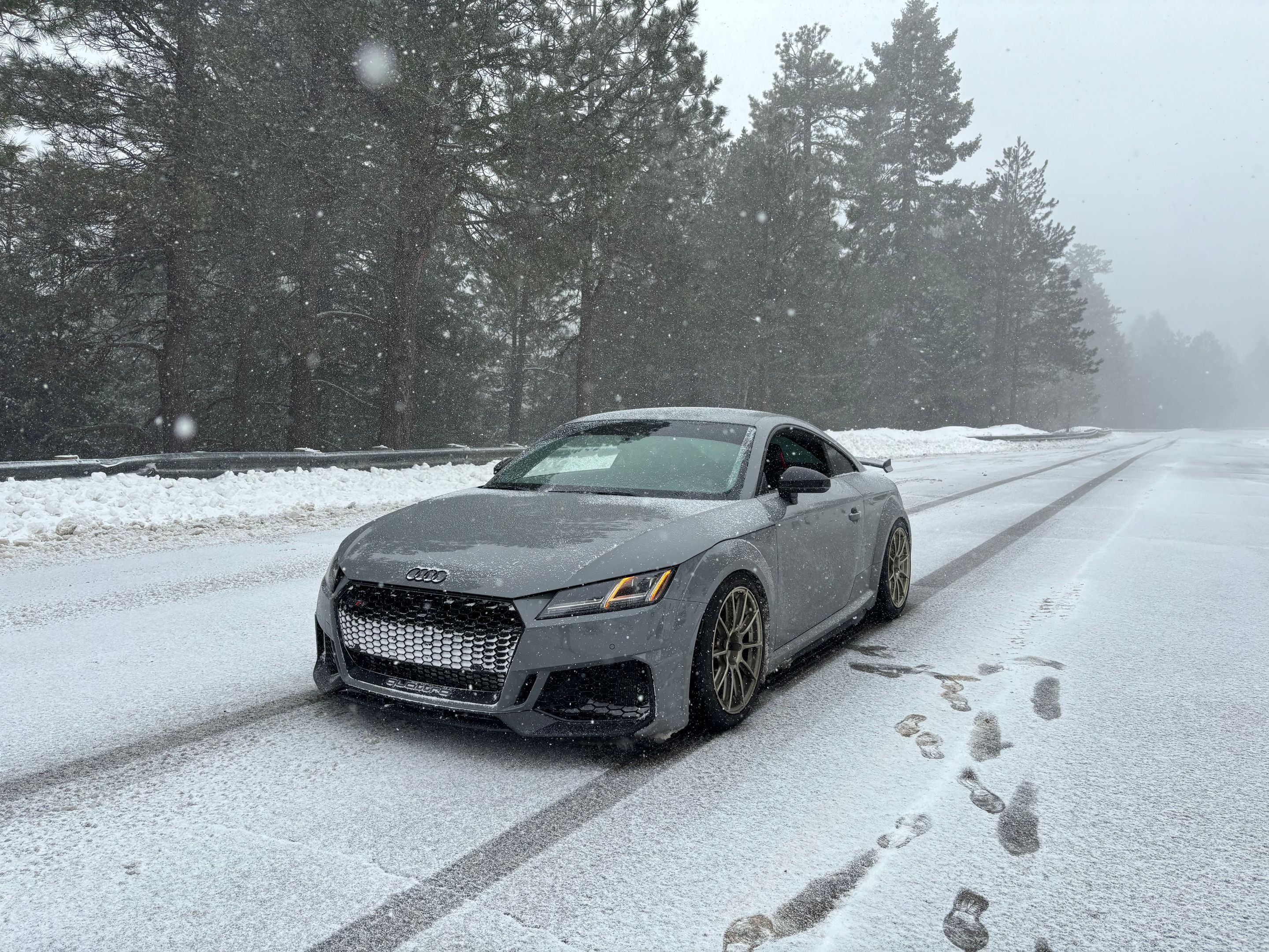 Grey Audi FV/8S TT RS with 18" SM-10RS Apex wheels in Motorsport Gold
