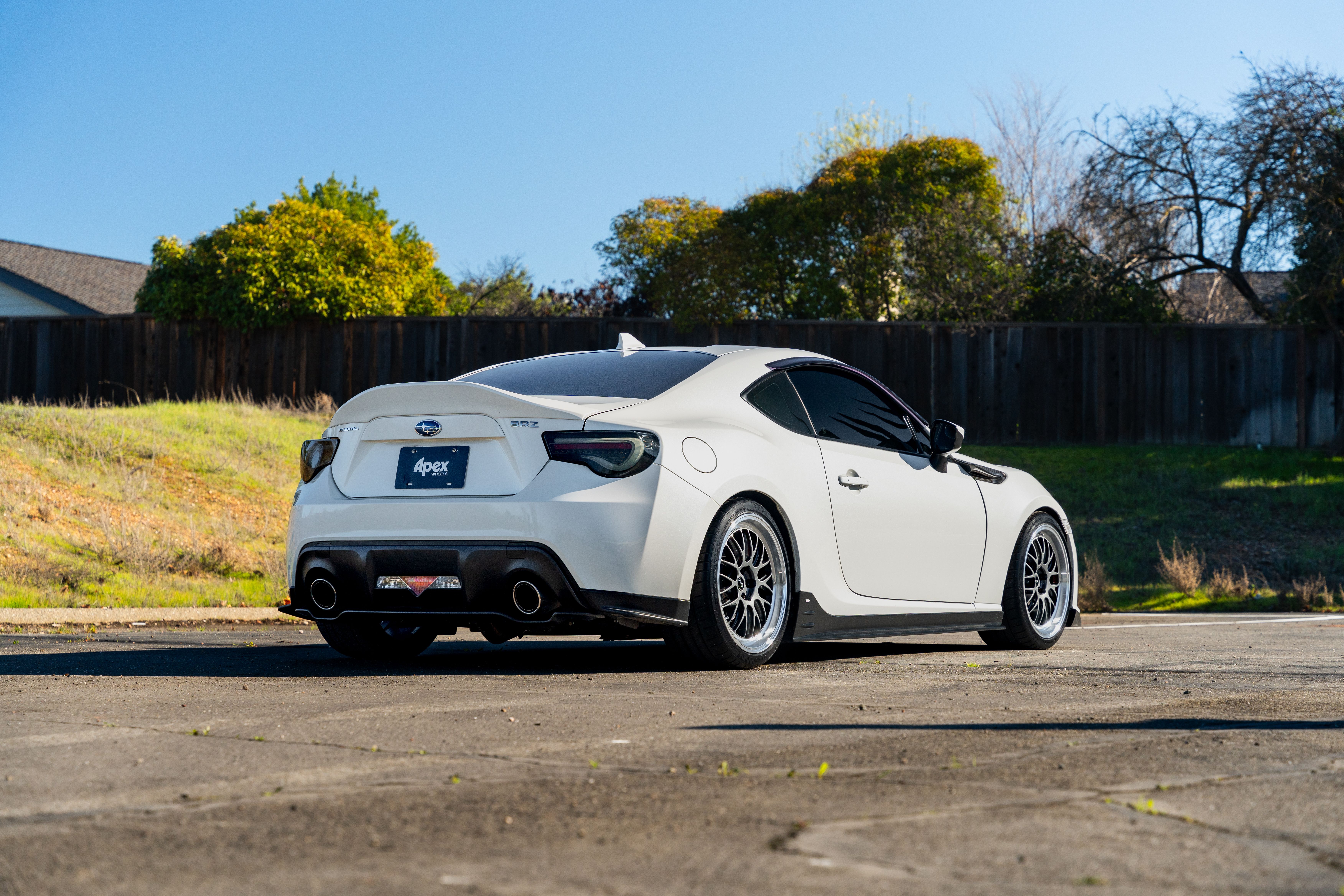 Subaru ZC6 / Gen 1 BRZ with 18