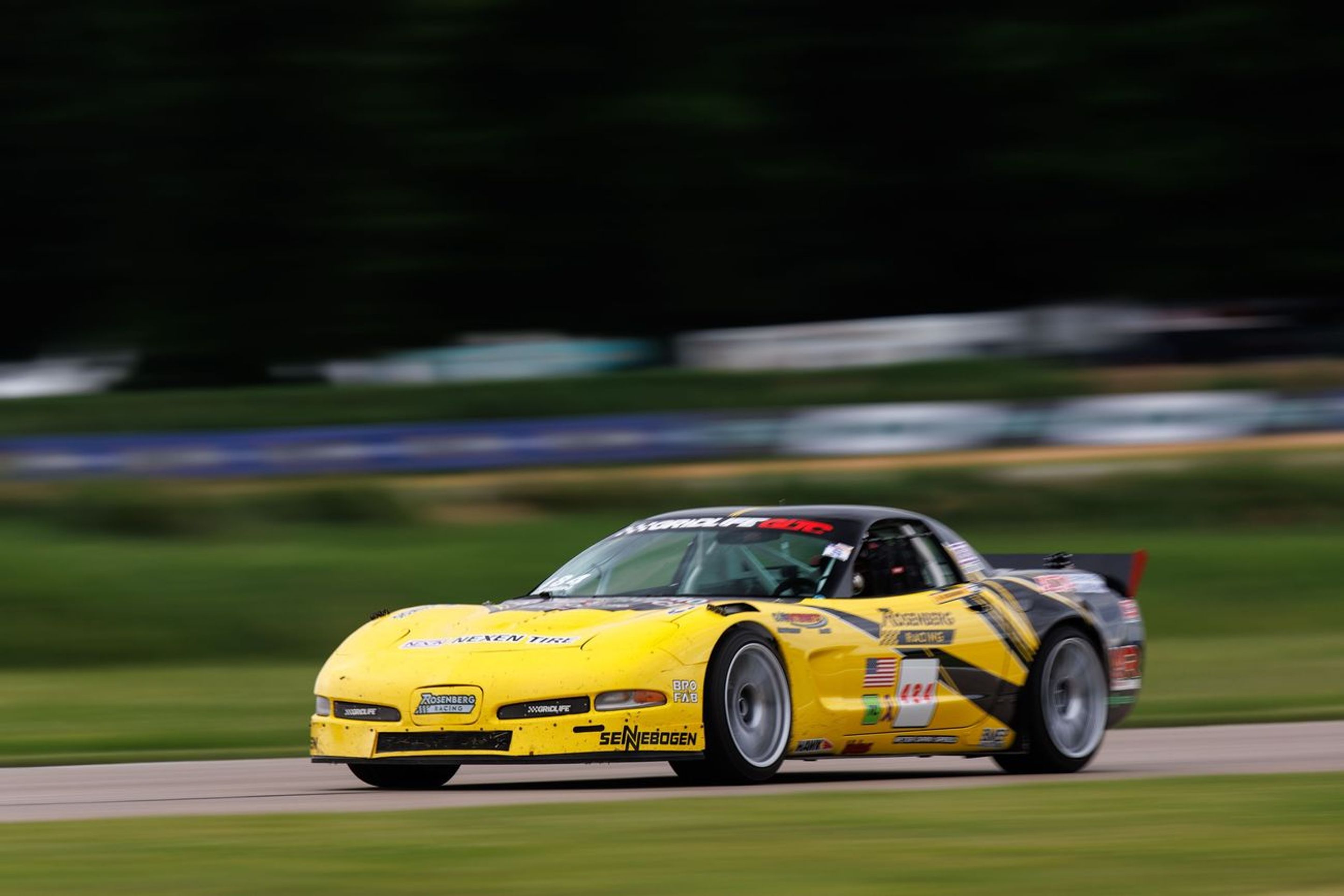 Yellow Chevrolet C5 Corvette Base/Z51 with 19" SM-10 Apex wheels in Race Silver