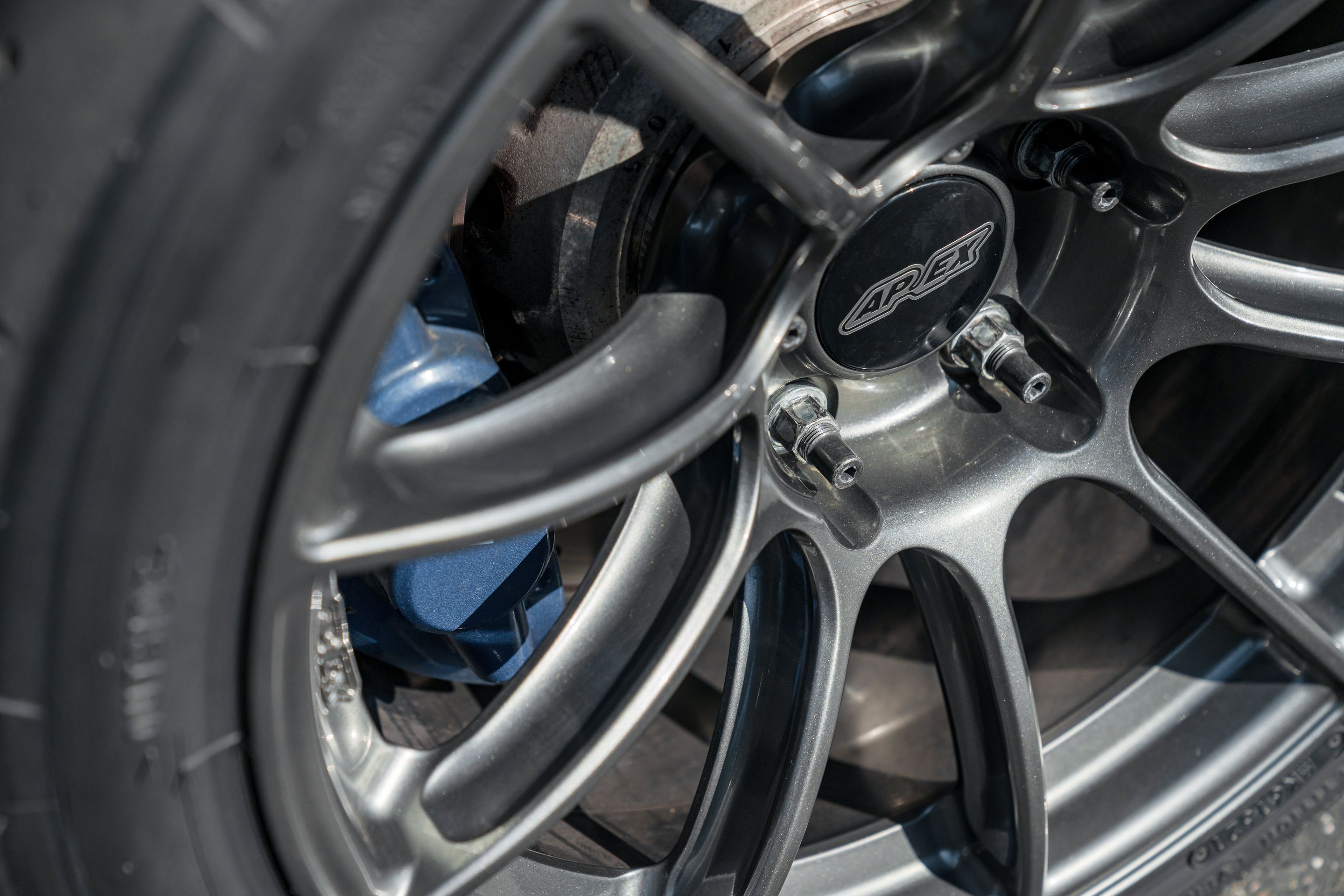 Grey BMW F80 M3 with 18" SM-10RS Apex wheels in Anthracite