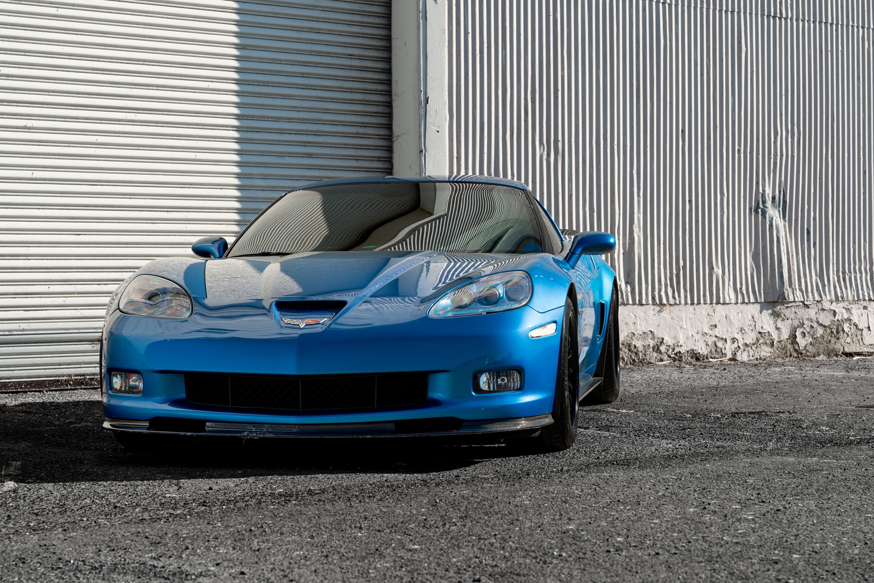 Blue Chevrolet C6 Corvette Z06 with 18"/19" TEST-S Apex wheels in Satin Black