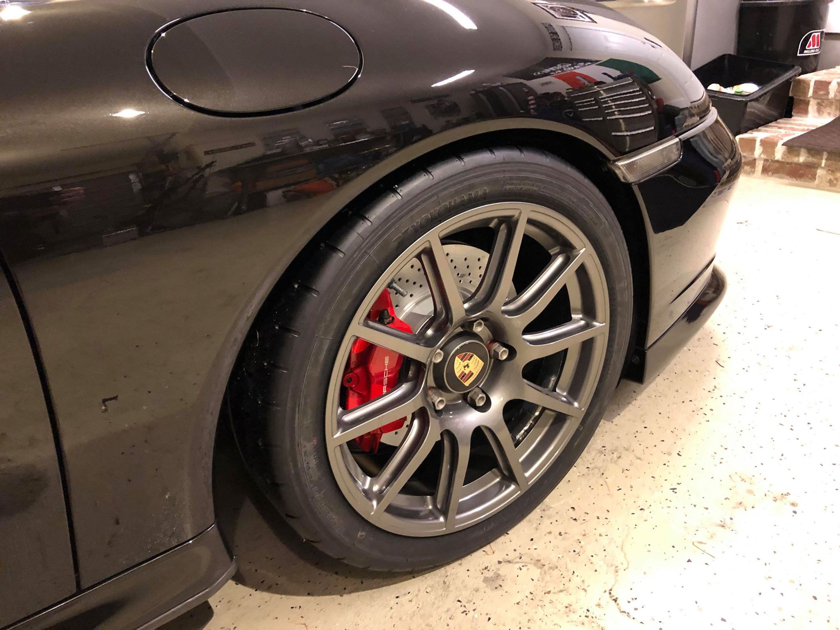 Black Porsche 911 996 Turbo with 18" SM-10 Apex wheels in Anthracite