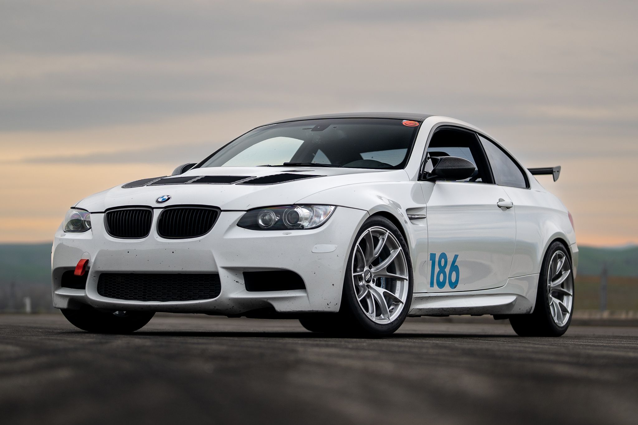 White BMW E92 Coupe M3 with 18" VS-5RS Apex wheels in Brushed Clear
