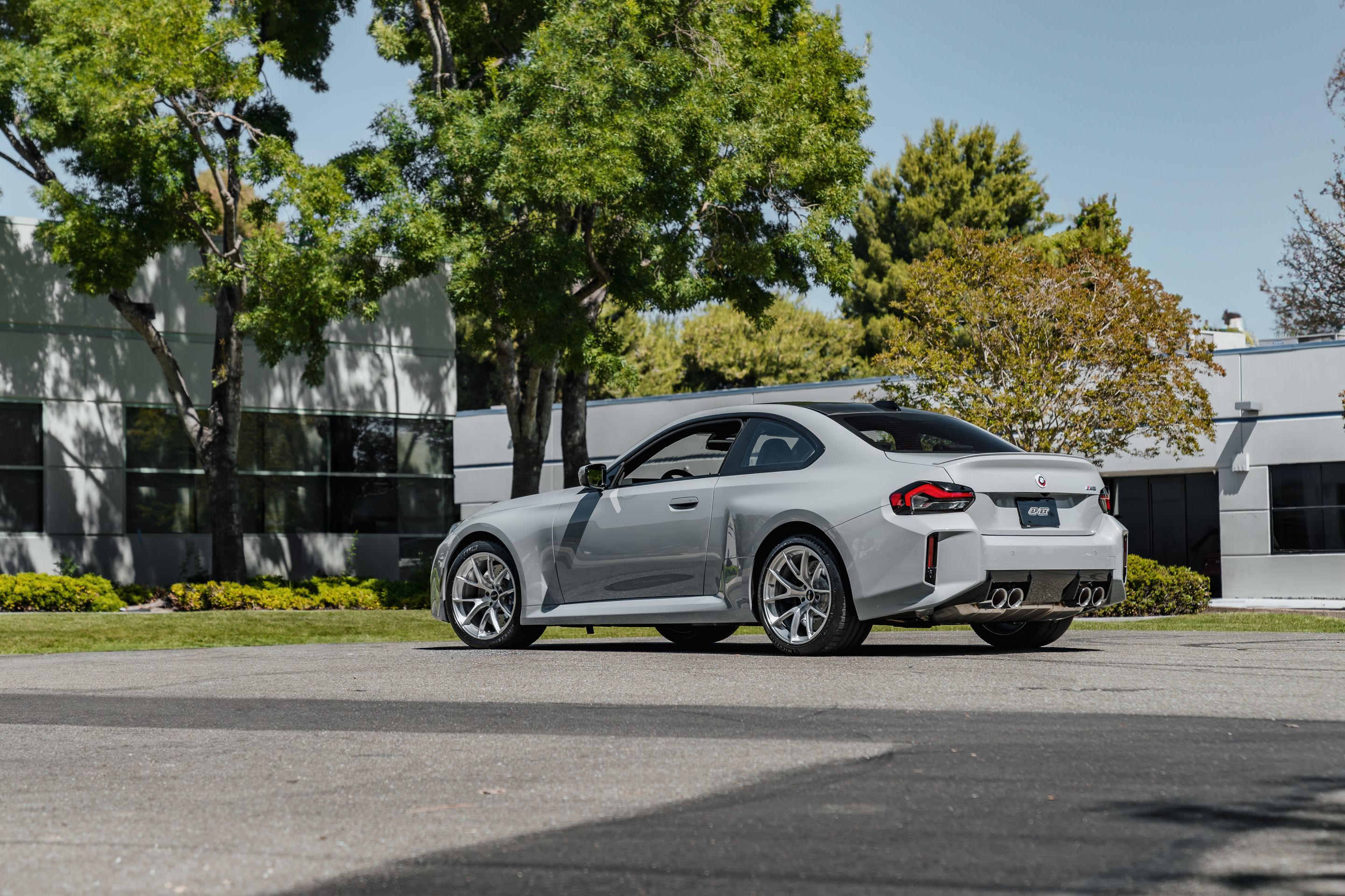 Grey BMW G87 M2 with 19" VS-5RS Apex wheels in Brushed Clear