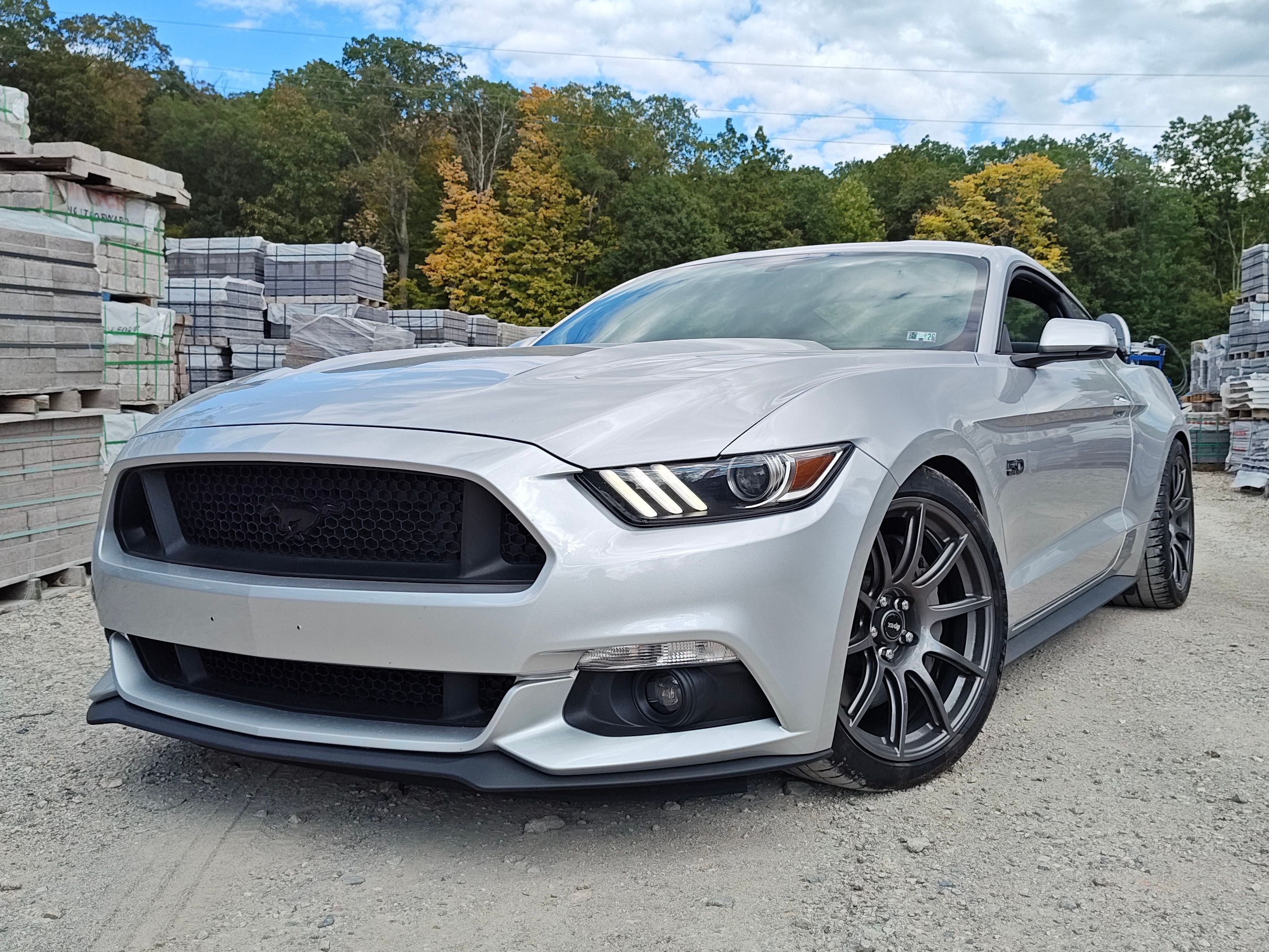 Silver Ford S550 Mustang GT with 19" SM-10 Apex wheels in Race Silver