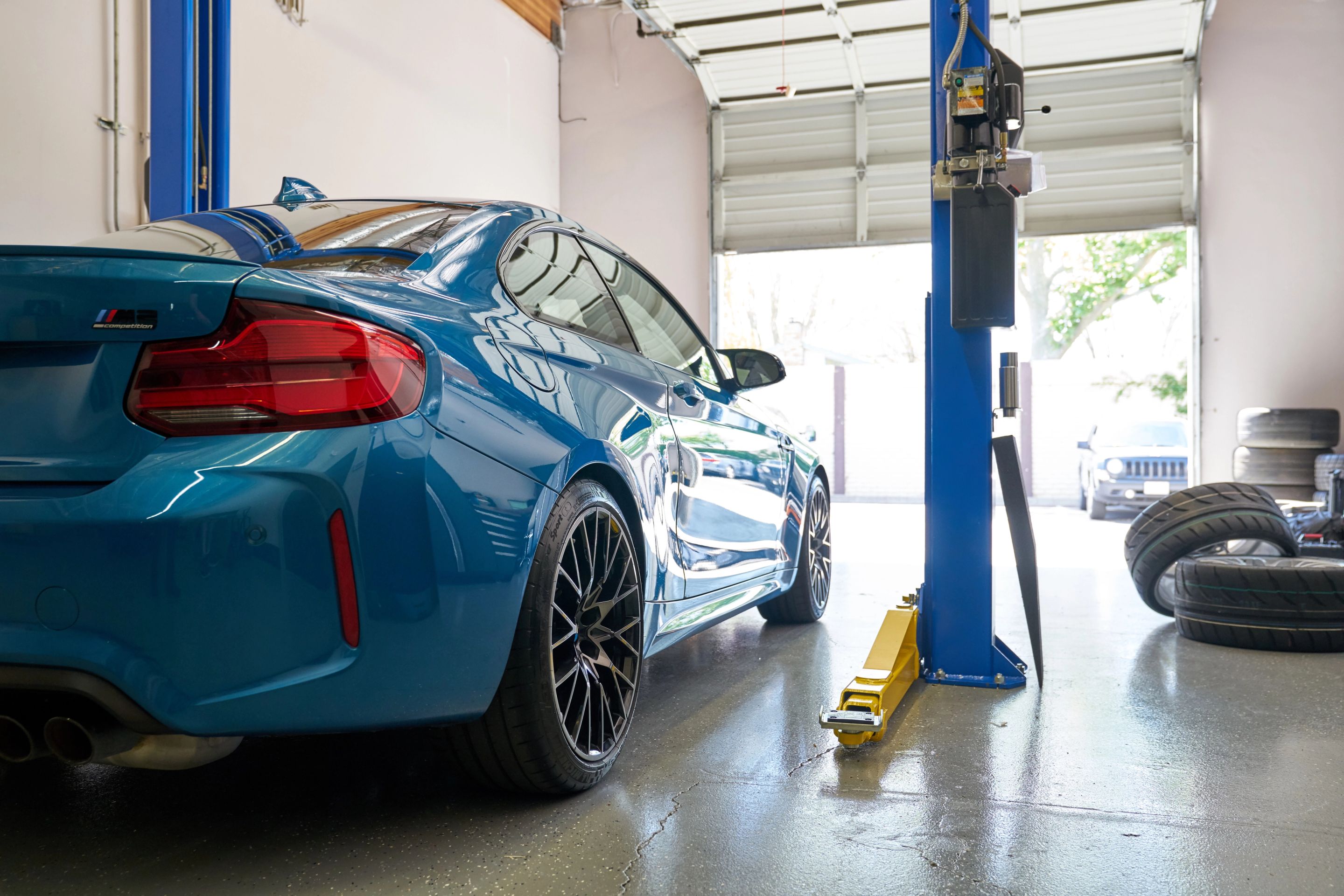 Blue BMW F87 M2 with 19" EC-7 Apex wheels in Race Silver