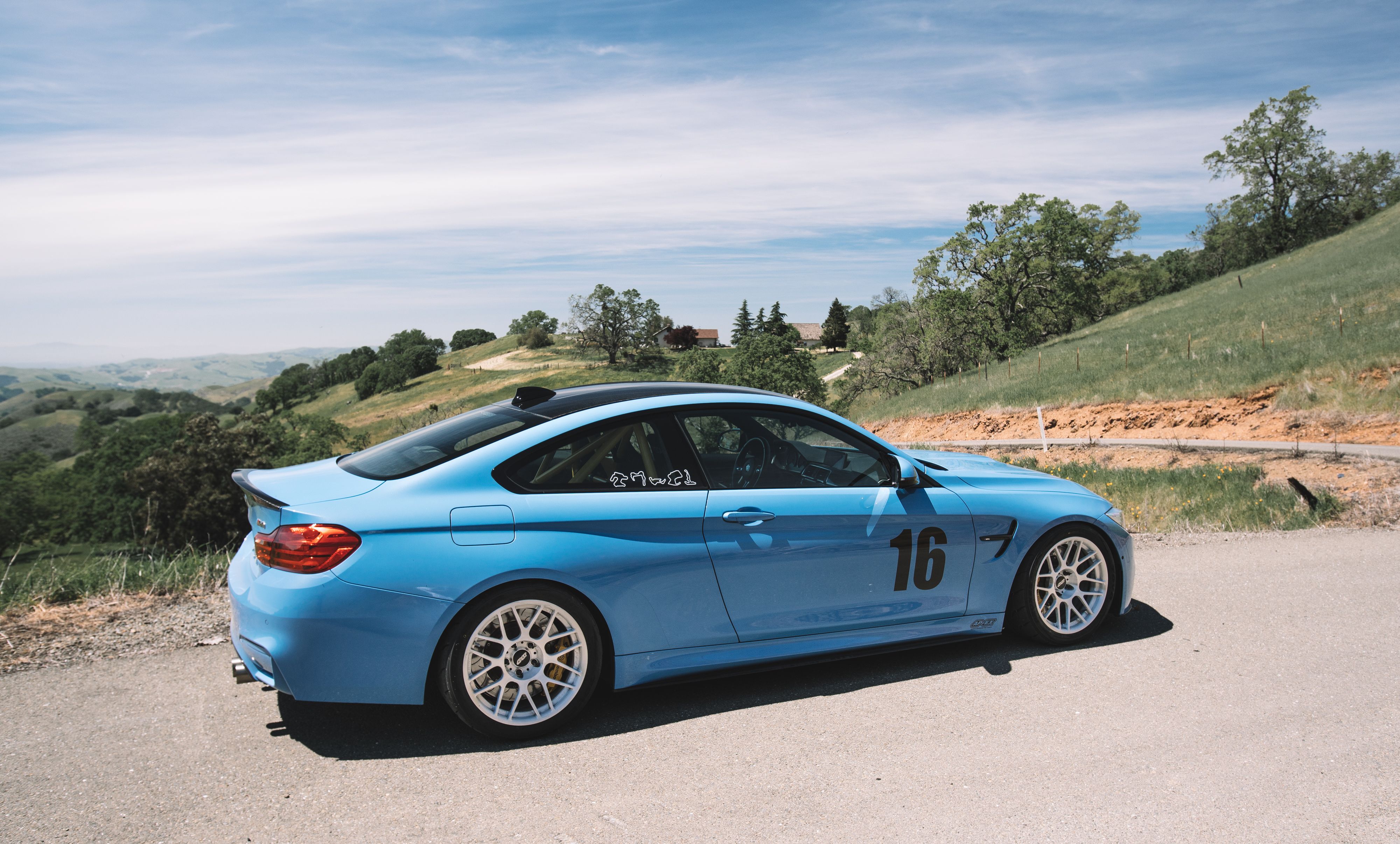 BMW F82 Coupe M4 with 18