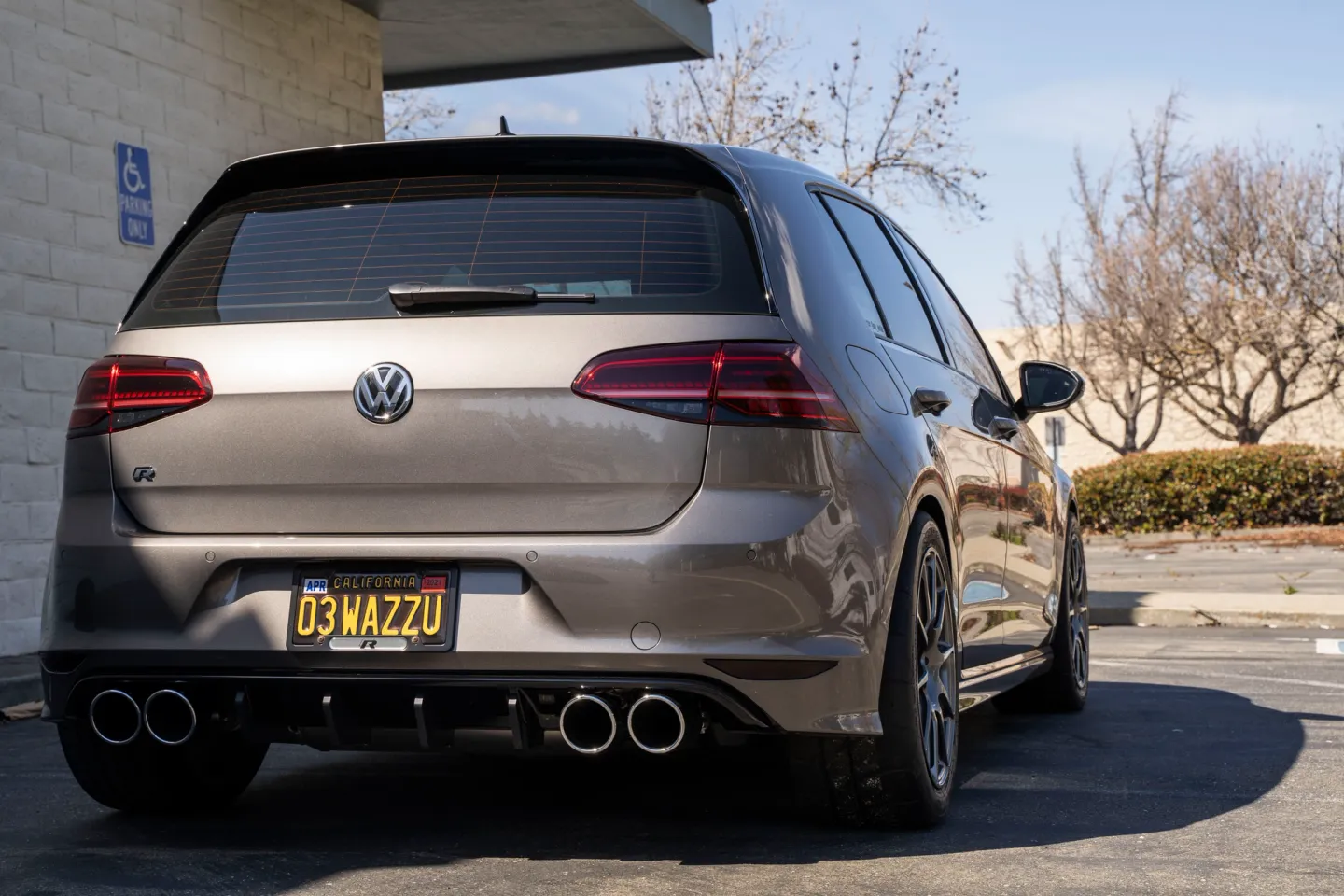 VW MK7 Golf R with 17