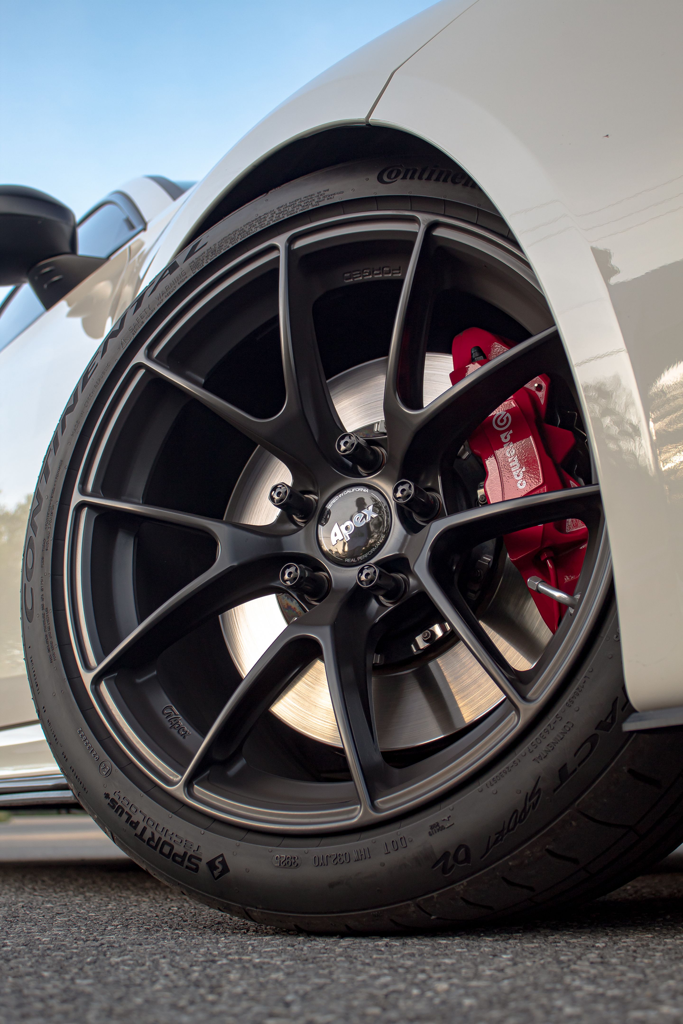 White Honda FL5 Civic Type-R with 18" VS-5RS Apex wheels in Satin Black