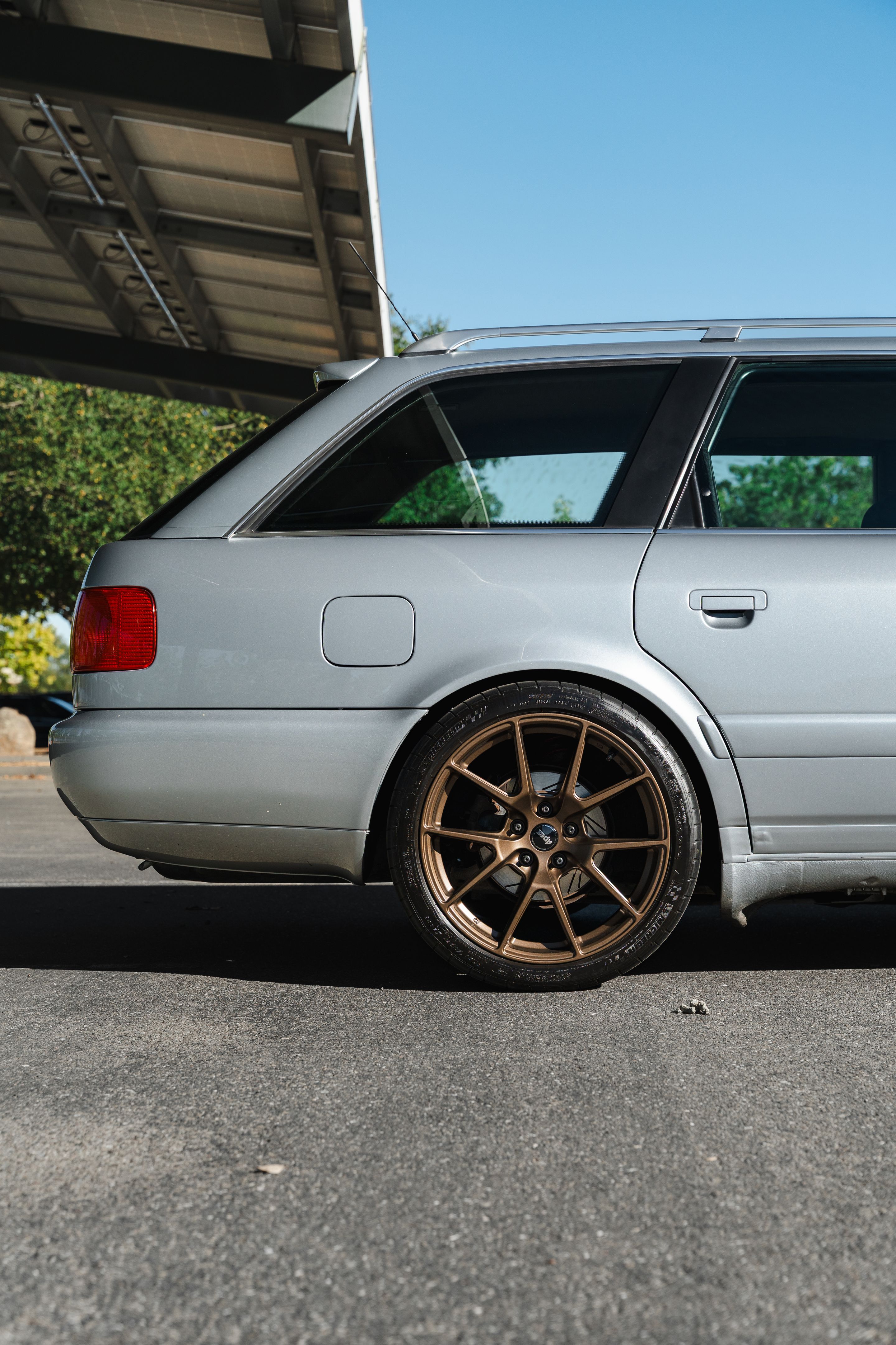 Silver Audi C4 S6 Avant/Wagon with 18" VS-5 Apex wheels in Satin Bronze